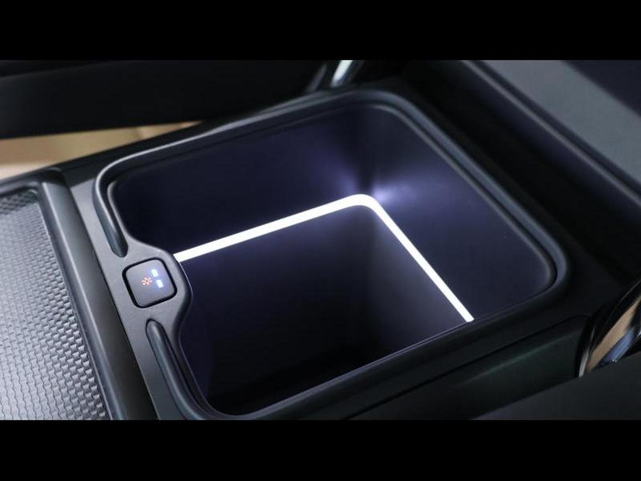 Land-Rover Range Rover Sport P510e Autobiography AWD Auto (2023) - Photo 25