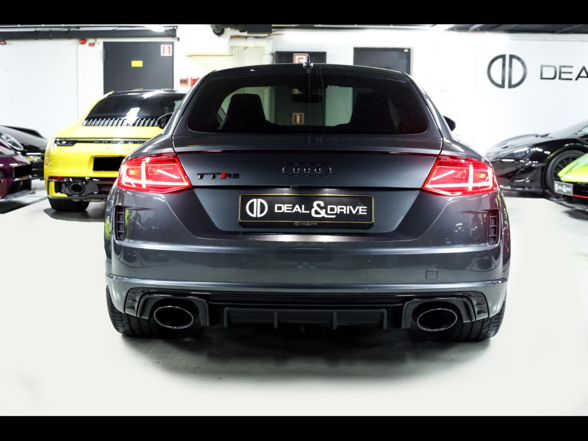 Audi TTRS COUPE 2.5 TFSI QUATTRO S-TRONIC – DAYTONA GREY (2022) - Foto 4