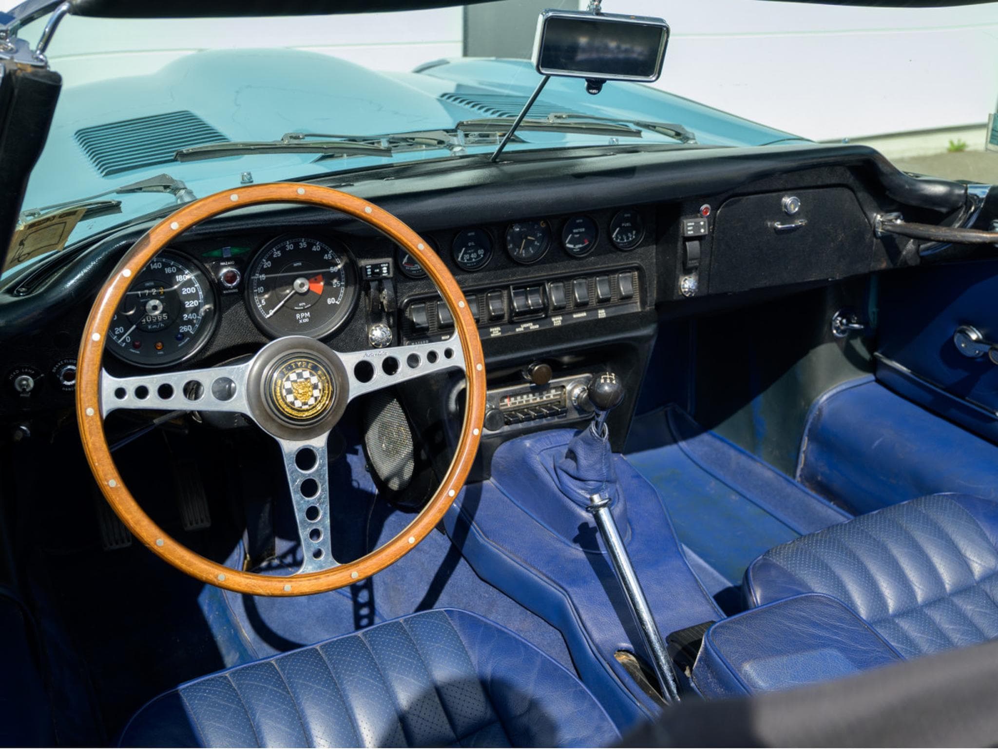 Jaguar TYPE E SERIE 2 | MATCHING NUMBERS | RESTAURATION COMPLETE (1970) - Photo 14