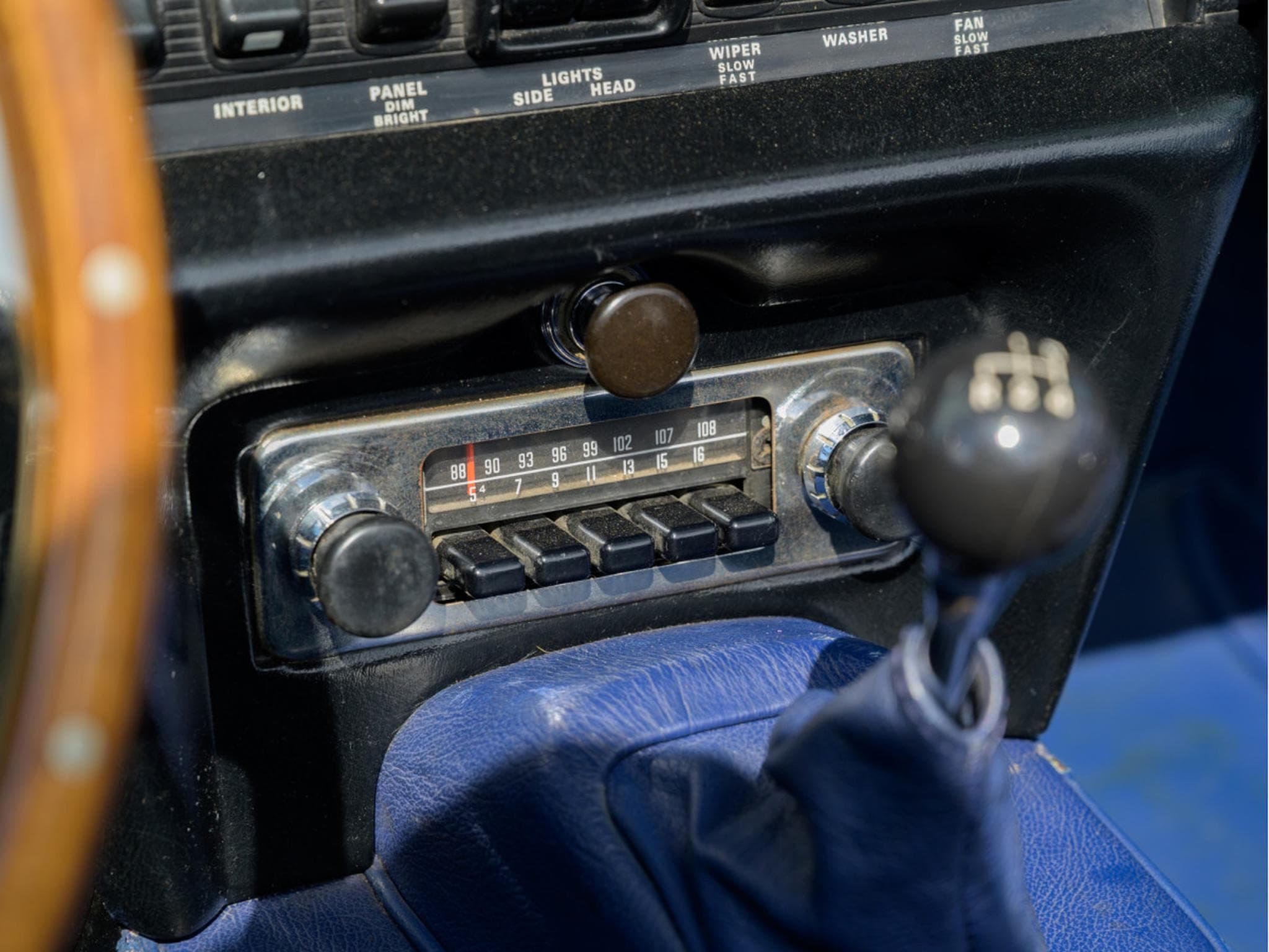 Jaguar TYPE E SERIE 2 | MATCHING NUMBERS | RESTAURATION COMPLETE (1970) - Photo 17