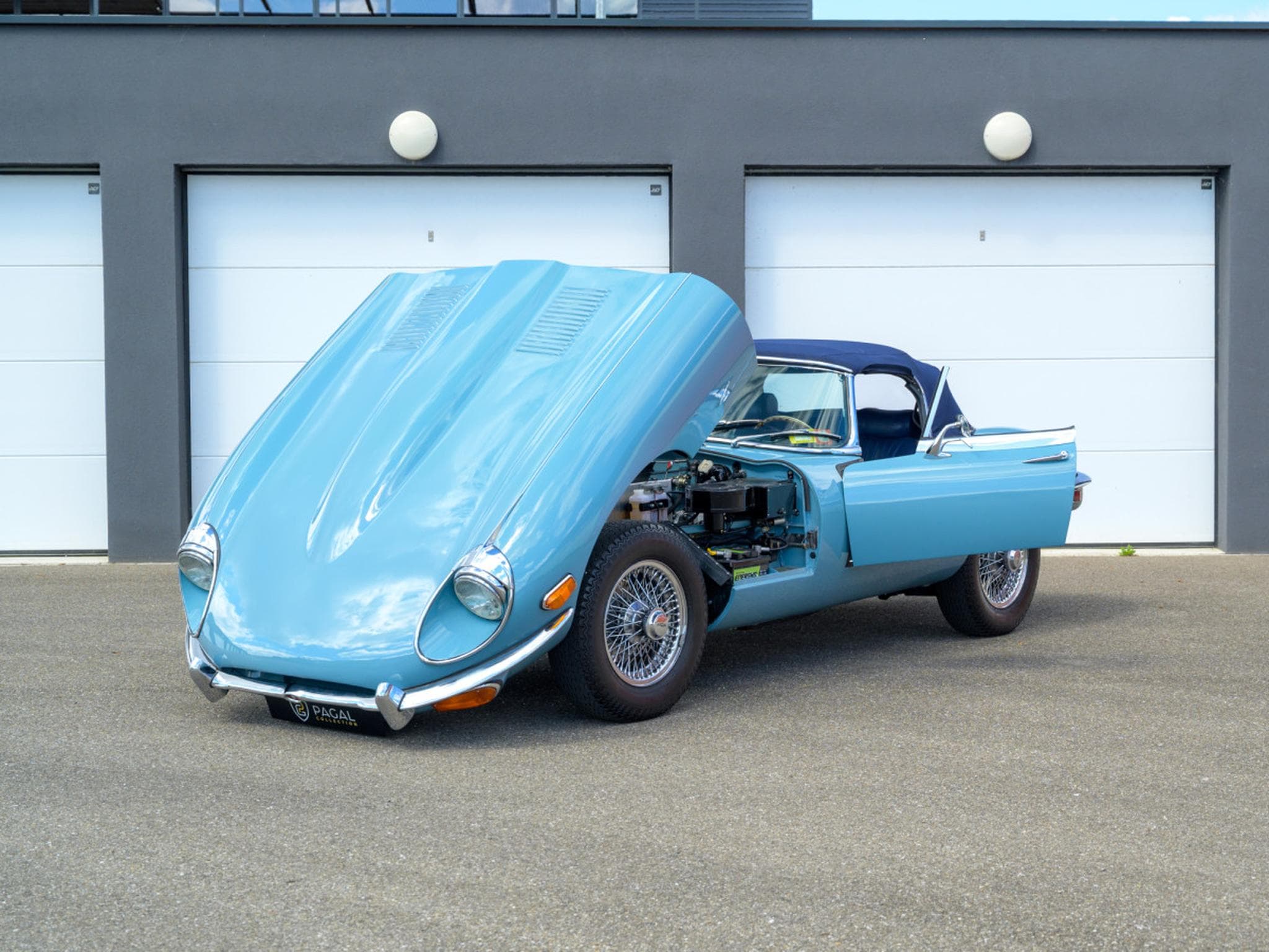 Jaguar TYPE E SERIE 2 | MATCHING NUMBERS | RESTAURATION COMPLETE (1970) - Photo 2