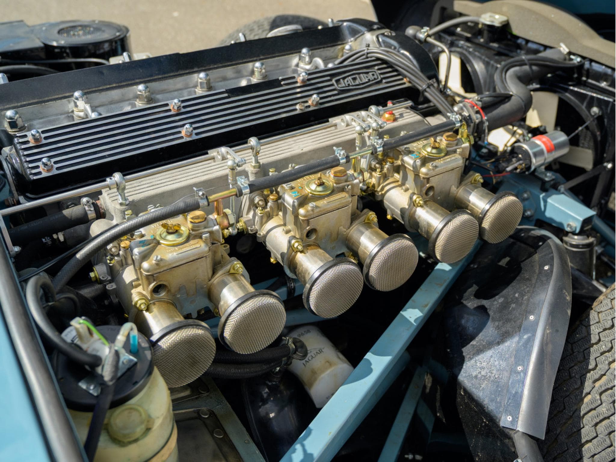 Jaguar TYPE E SERIE 2 | MATCHING NUMBERS | RESTAURATION COMPLETE (1970) - Photo 25