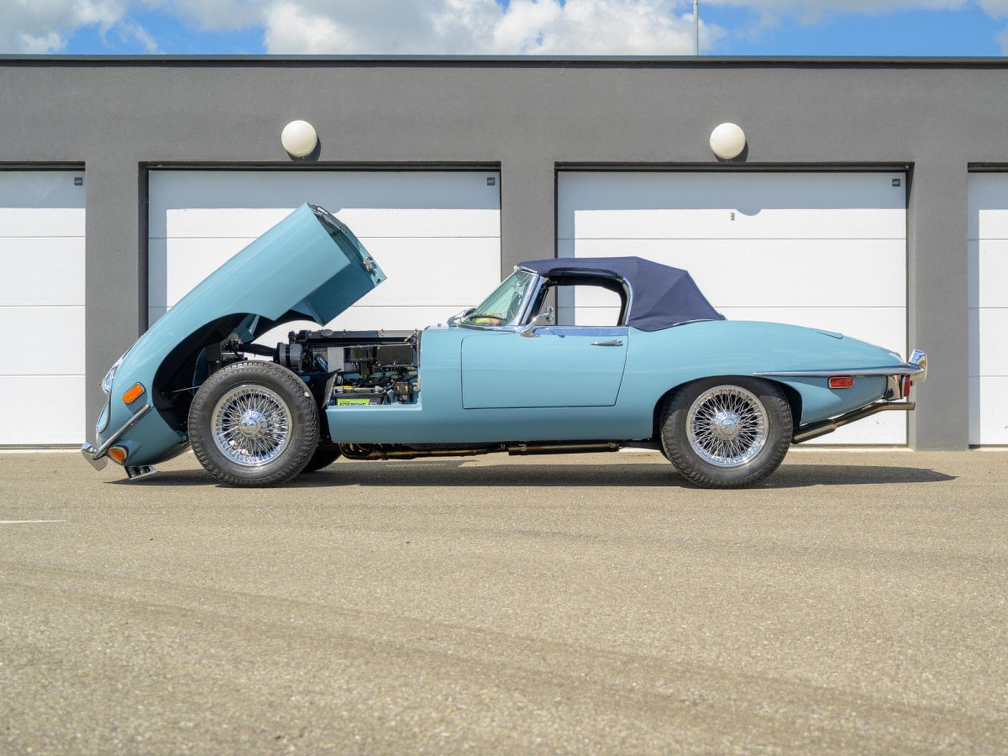 Jaguar TYPE E SERIE 2 | MATCHING NUMBERS | RESTAURATION COMPLETE (1970) - Photo 4