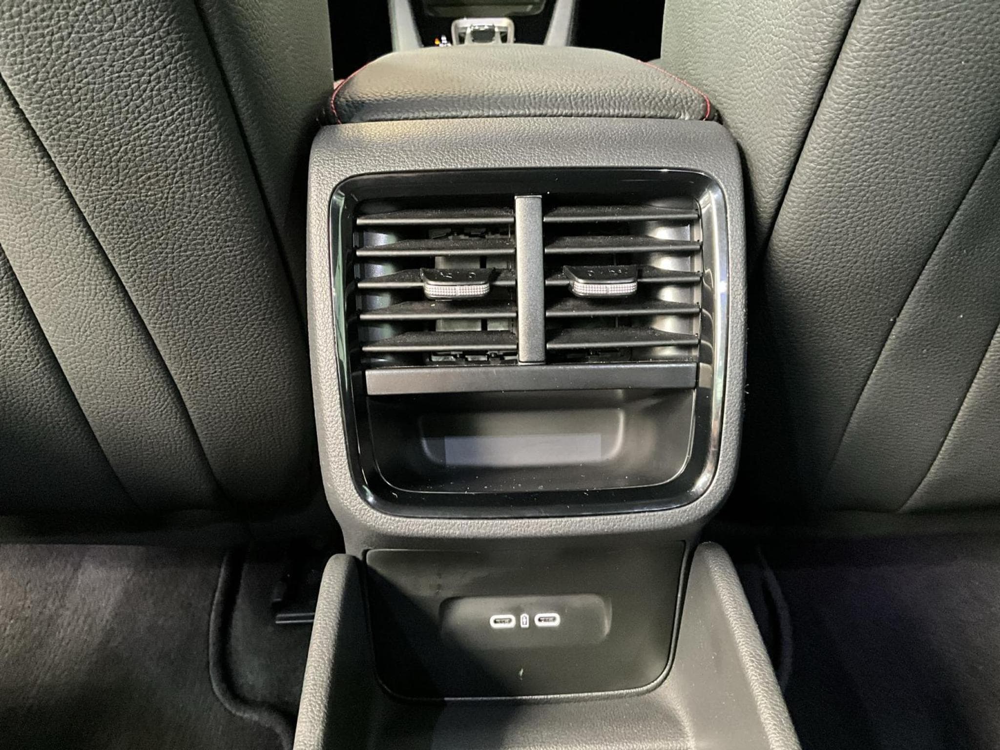 Skoda Octavia Rs+DSG+Suedia+LM19+AHK (2025) - Photo 21