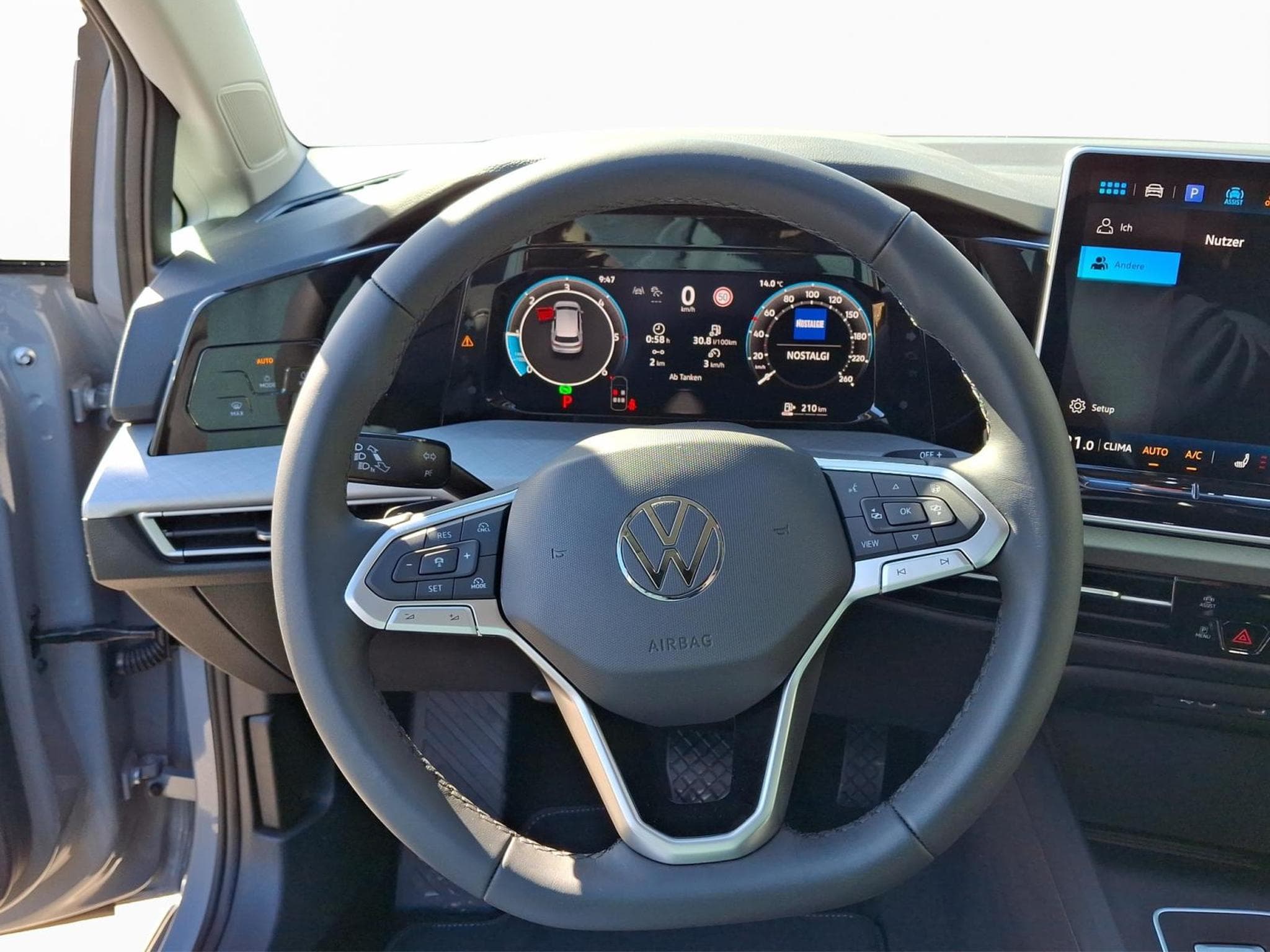 VW Golf Life (2026) - Photo 11