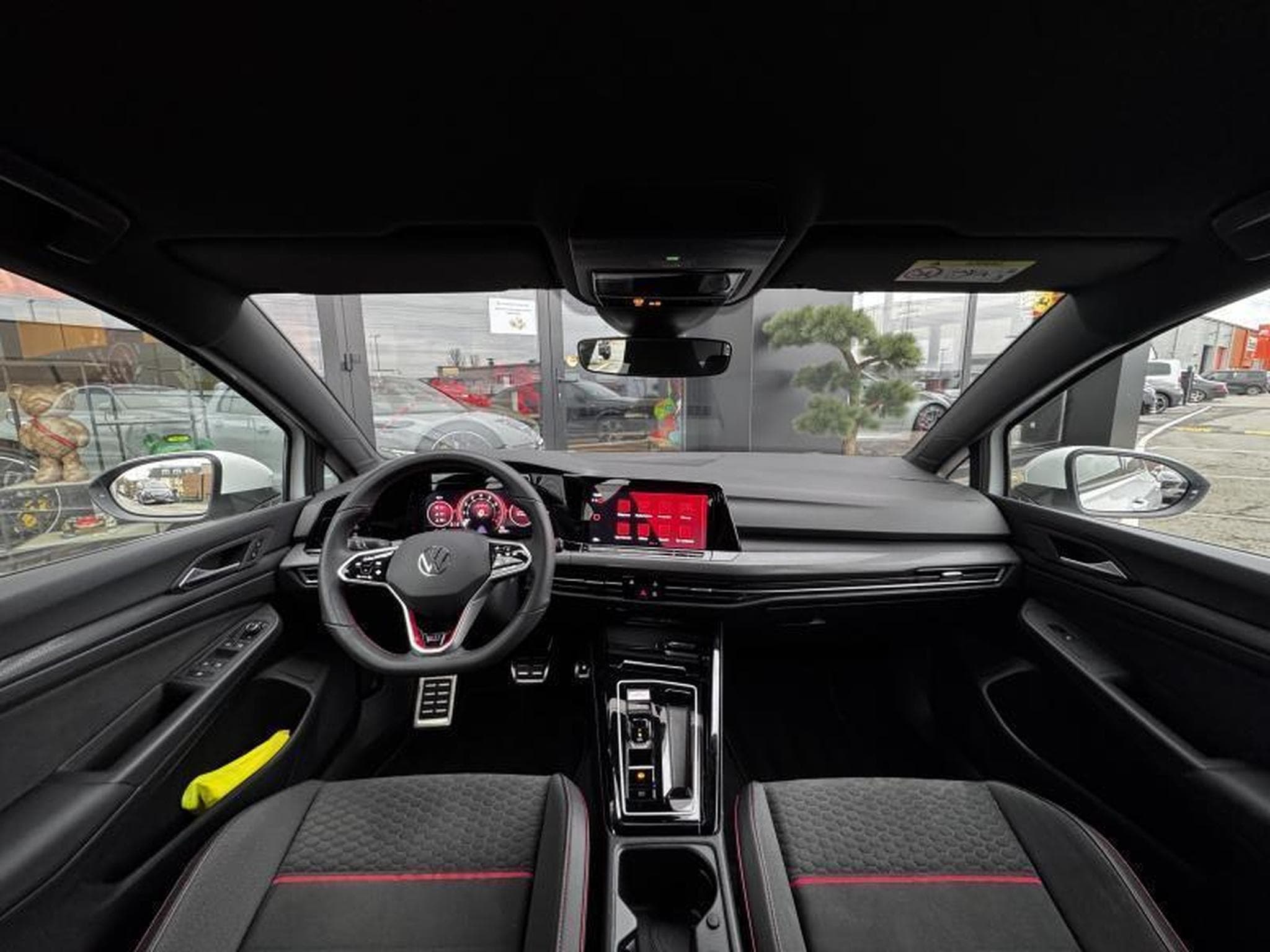 VW Golf GTI VIII Clubsport 2.0 TSI 300CV (2023) - Photo 7