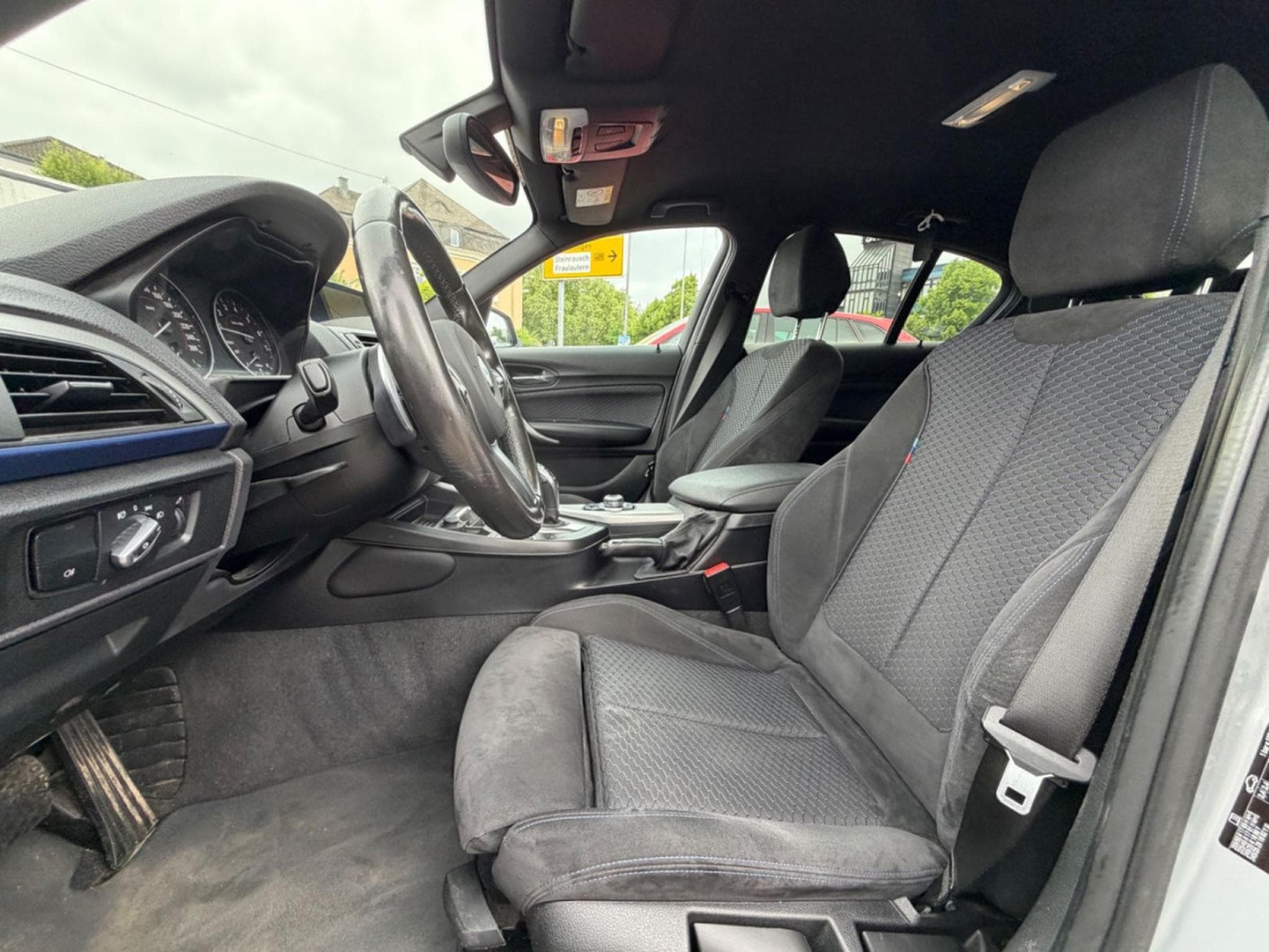 BMW M135 1 Limousine 5-trg. M135 i (2015) - Photo 10