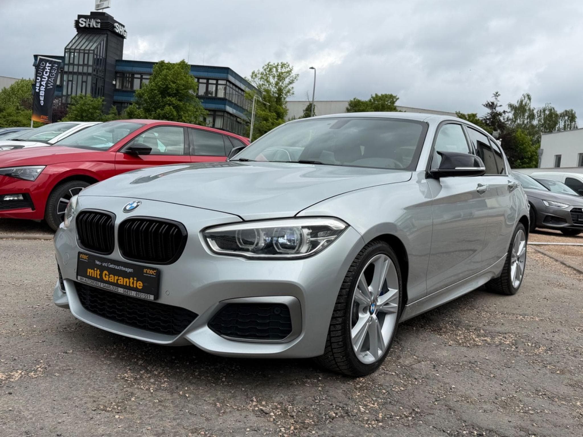 BMW M135 1 Limousine 5-trg. M135 i (2015) - Photo 2