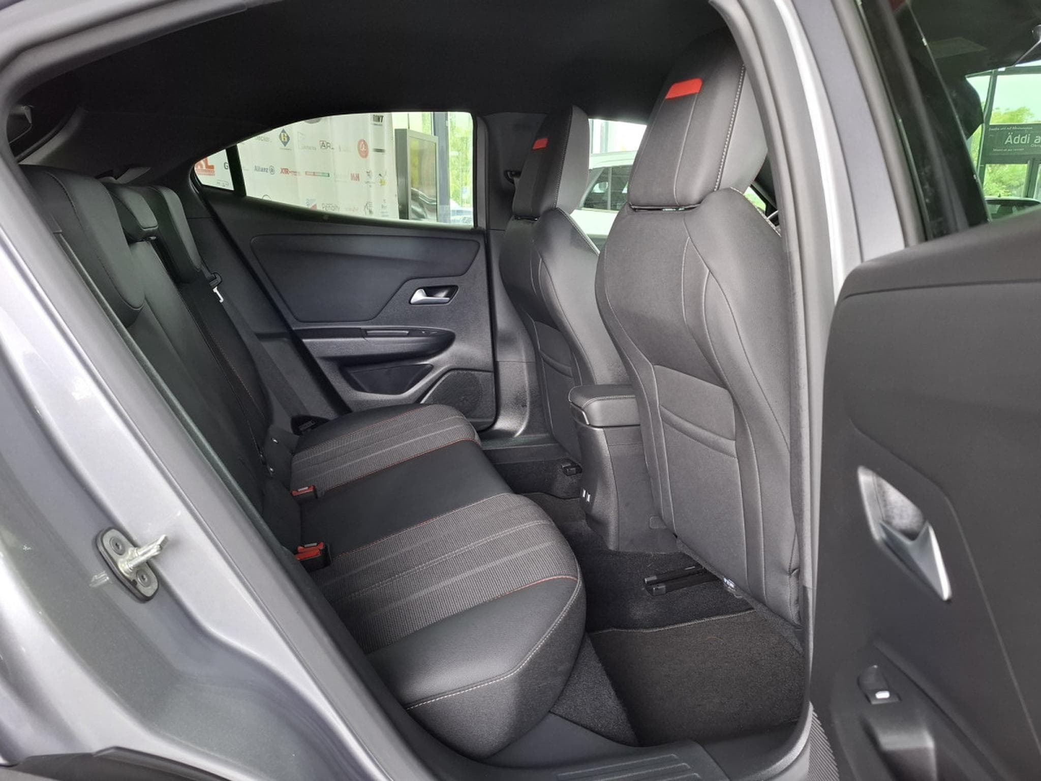 Opel Mokka GS LINE 130 AT8,1 HAND, NAVI , LED, CAMERA, CUIR, CARBON (2022) - Foto 10