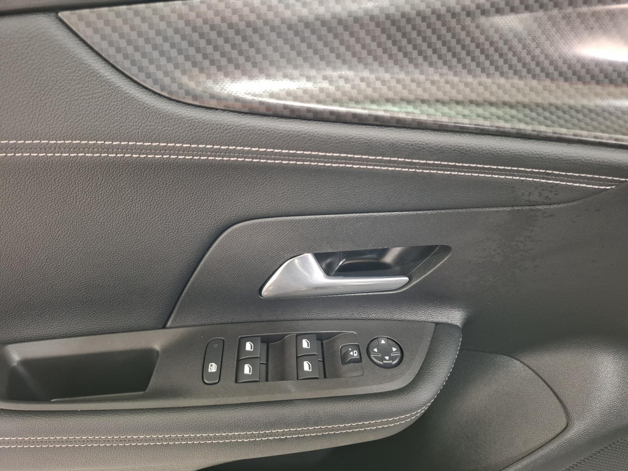 Opel Mokka GS LINE 130 AT8,1 HAND, NAVI , LED, CAMERA, CUIR, CARBON (2022) - Foto 8