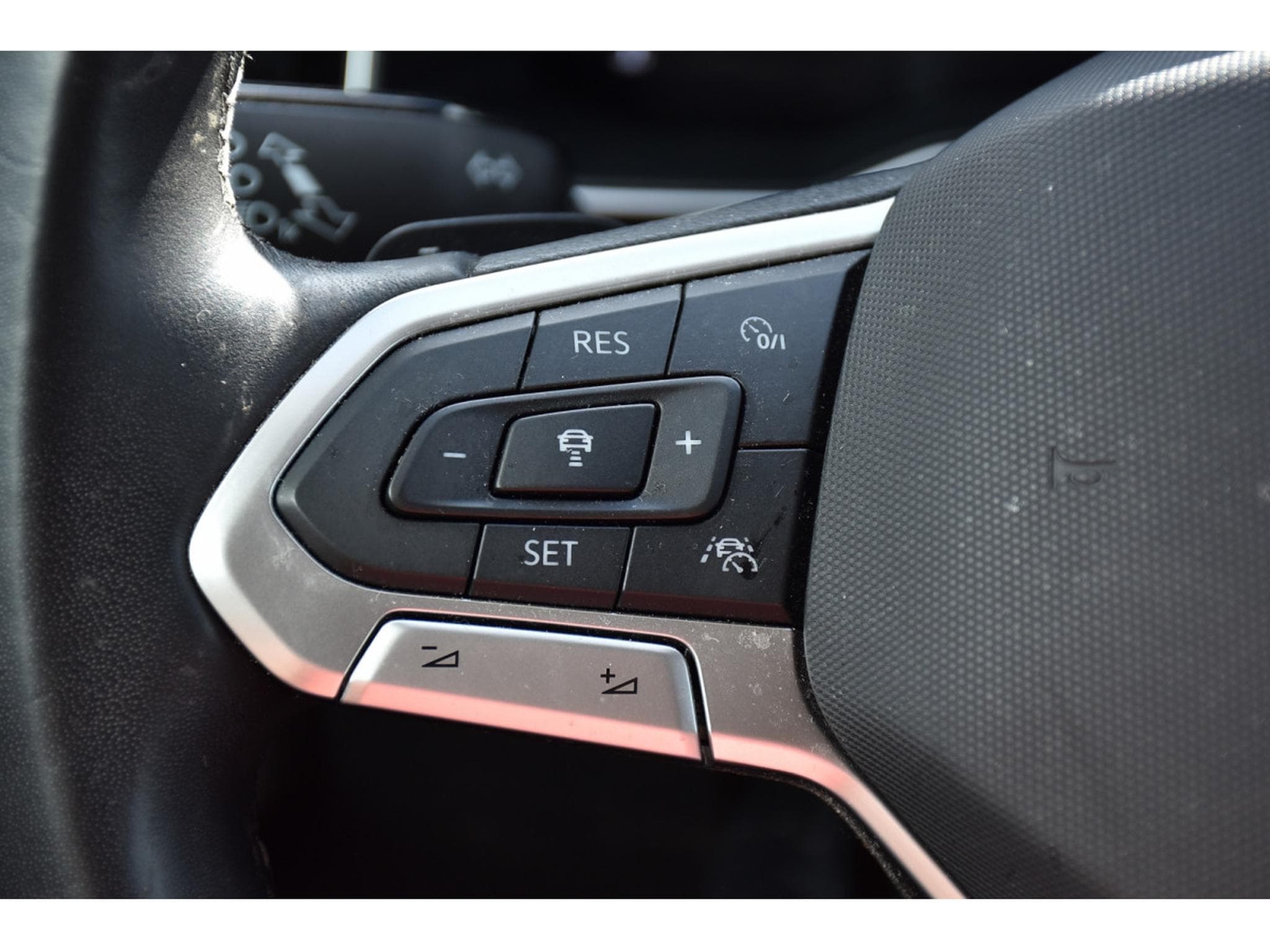 VW Taigo 1.5 TSI Style DSG ACC TRAVEL GPS LANE SIDE PARK ATT RMQ 1°M. (2022) - Foto 21