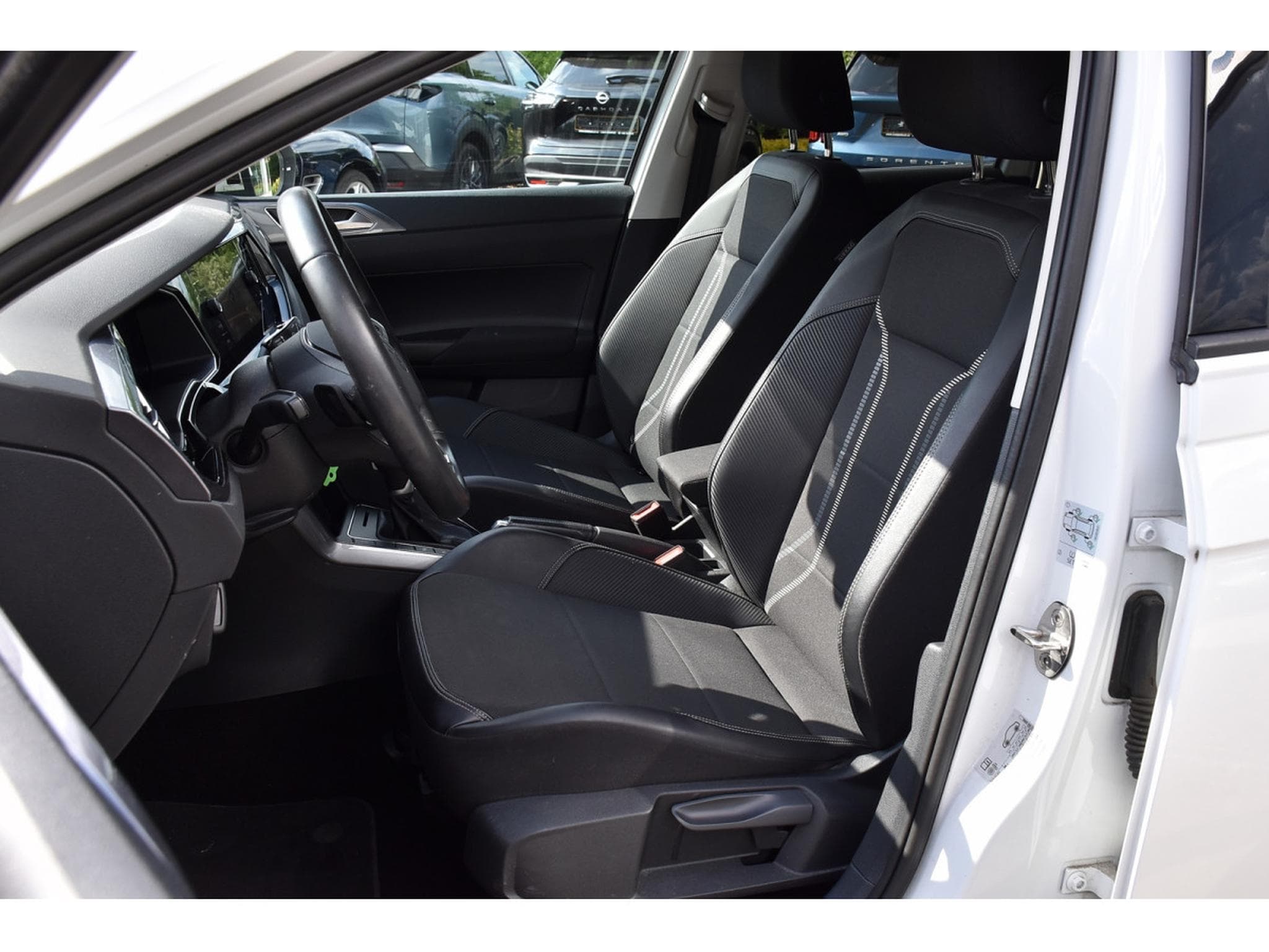 VW Taigo 1.5 TSI Style DSG ACC TRAVEL GPS LANE SIDE PARK ATT RMQ 1°M. (2022) - Foto 6