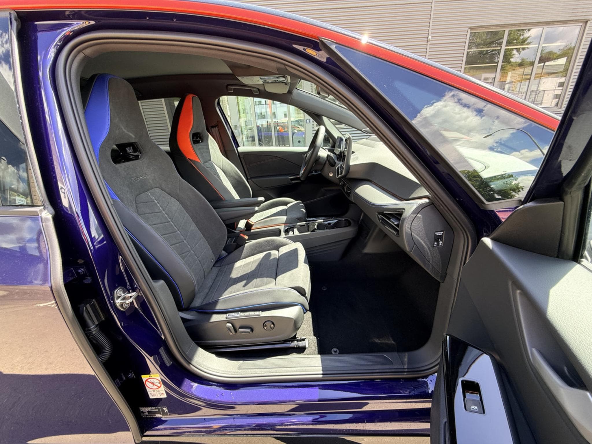 VW ID.3 GTX FIRE+ICE 210 kW / 286 ch Boîte automatique (2026) - Foto 6