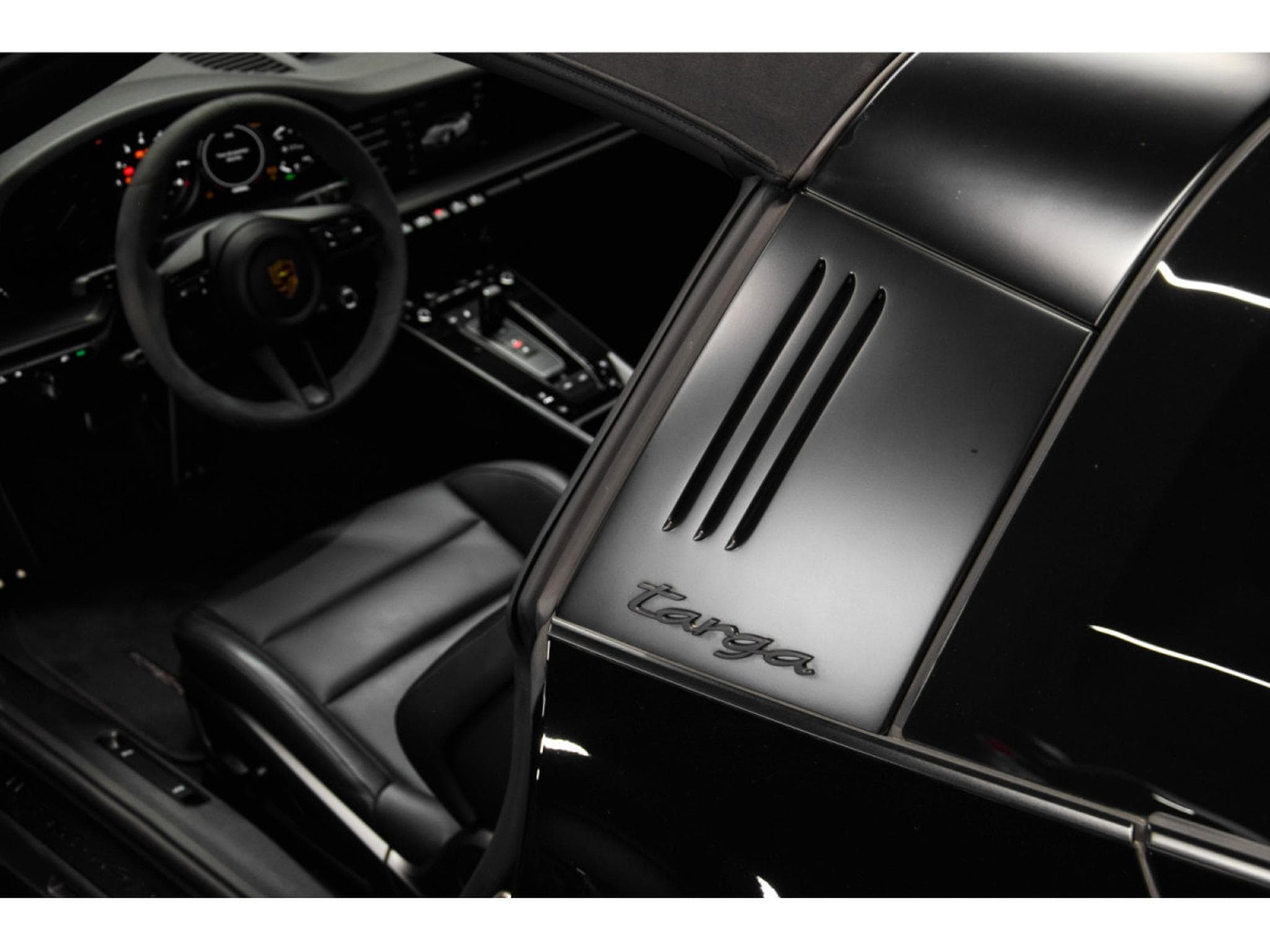 Porsche 911 Targa 4 GTS PDK (2024) - Photo 14