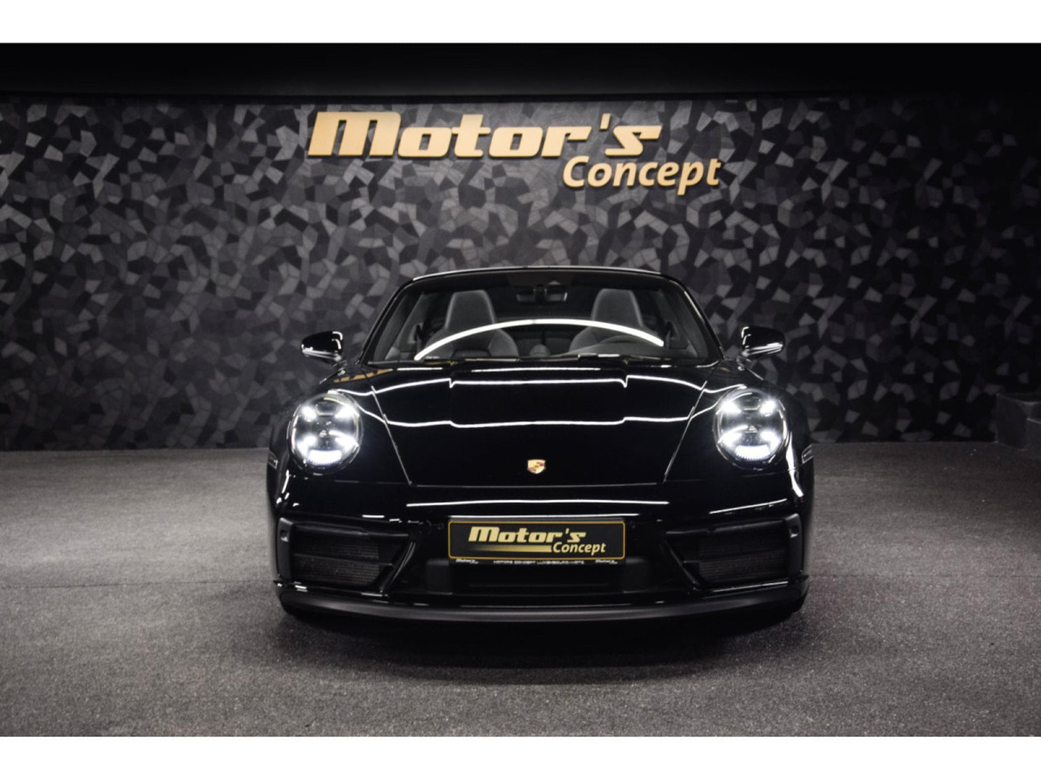 Porsche 911 Targa 4 GTS PDK (2024) - Photo 4