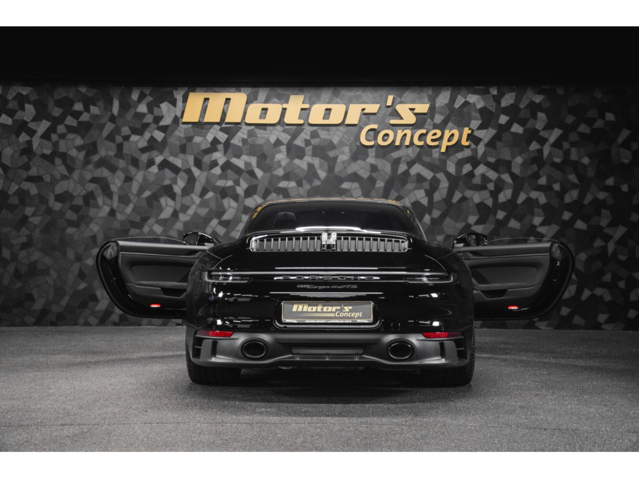 Porsche 911 Targa 4 GTS PDK (2024) - Photo 5