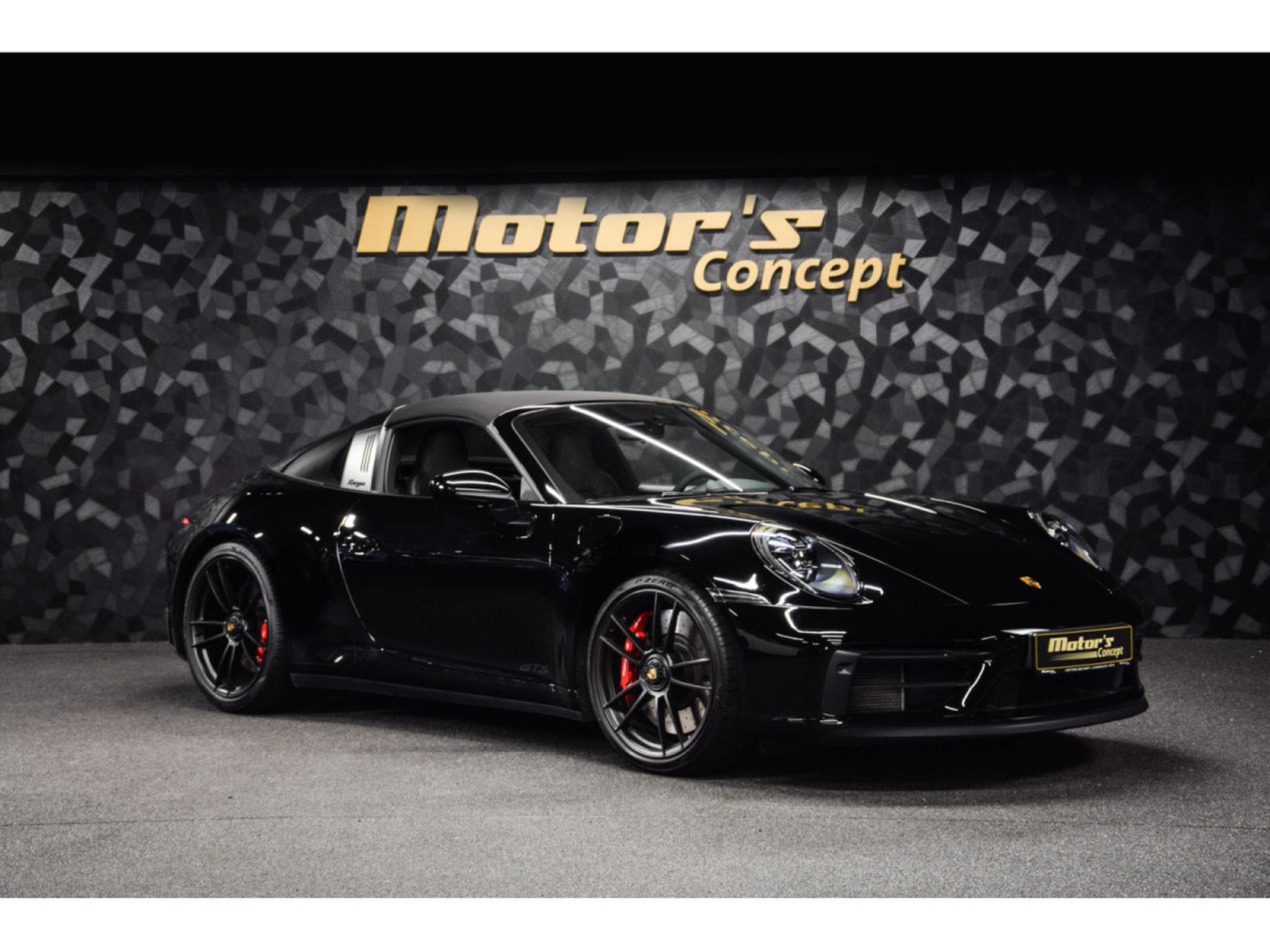 Porsche 911 Targa 4 GTS PDK (2024) - Photo 6