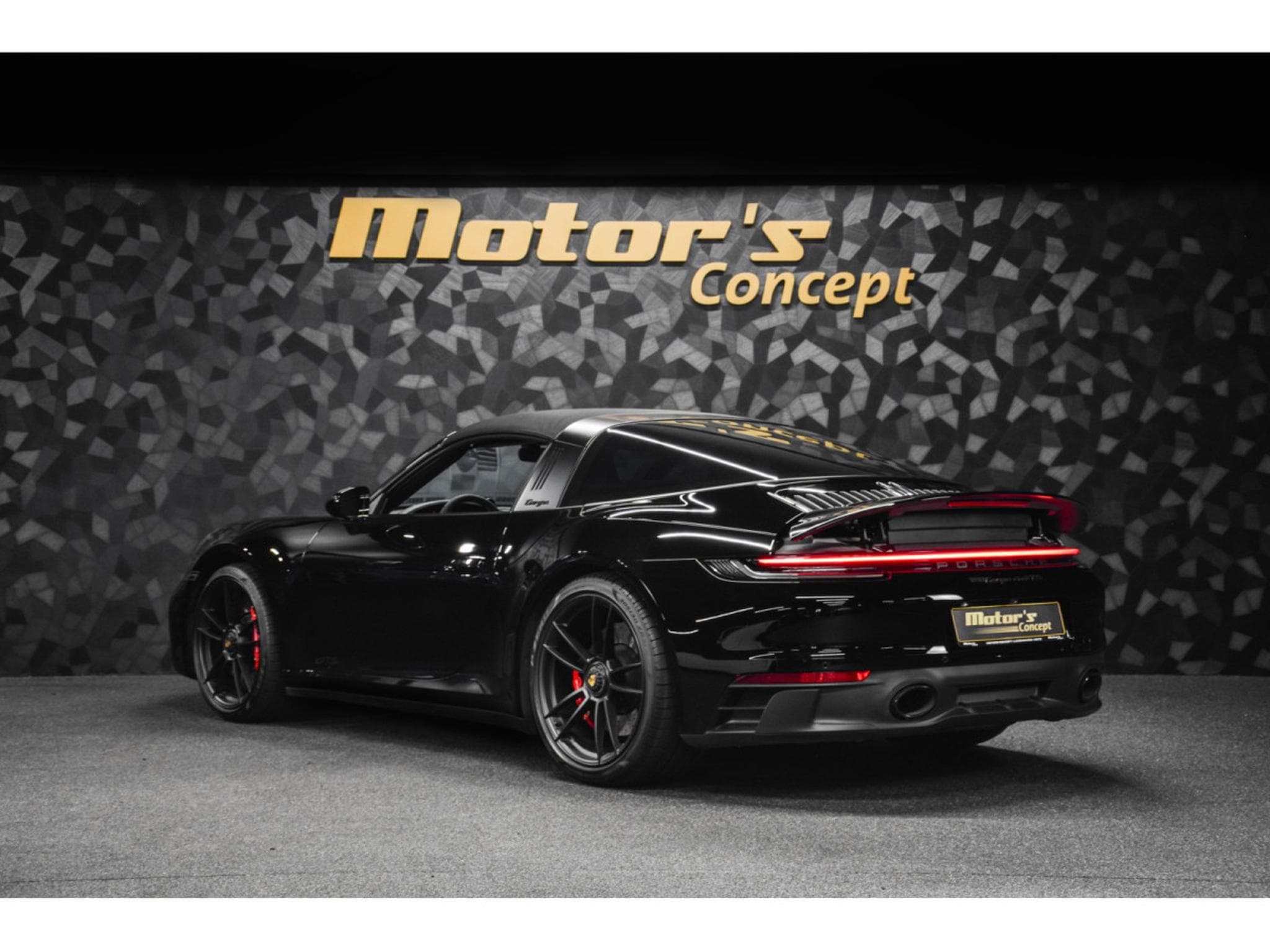 Porsche 911 Targa 4 GTS PDK (2024) - Photo 7