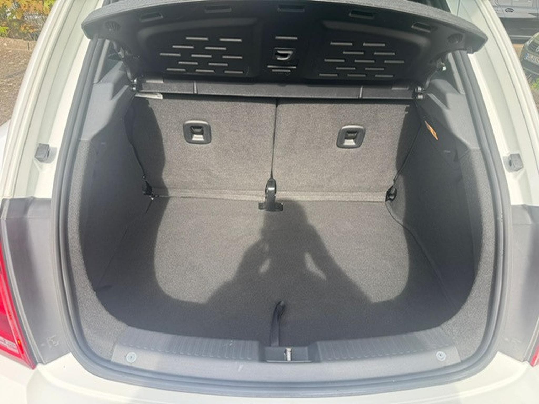 VW Beetle VOLKSWAGEN BEETLE R-LINE DSG PANORAMA LEDER NAVI MFL (2016) - Photo 10