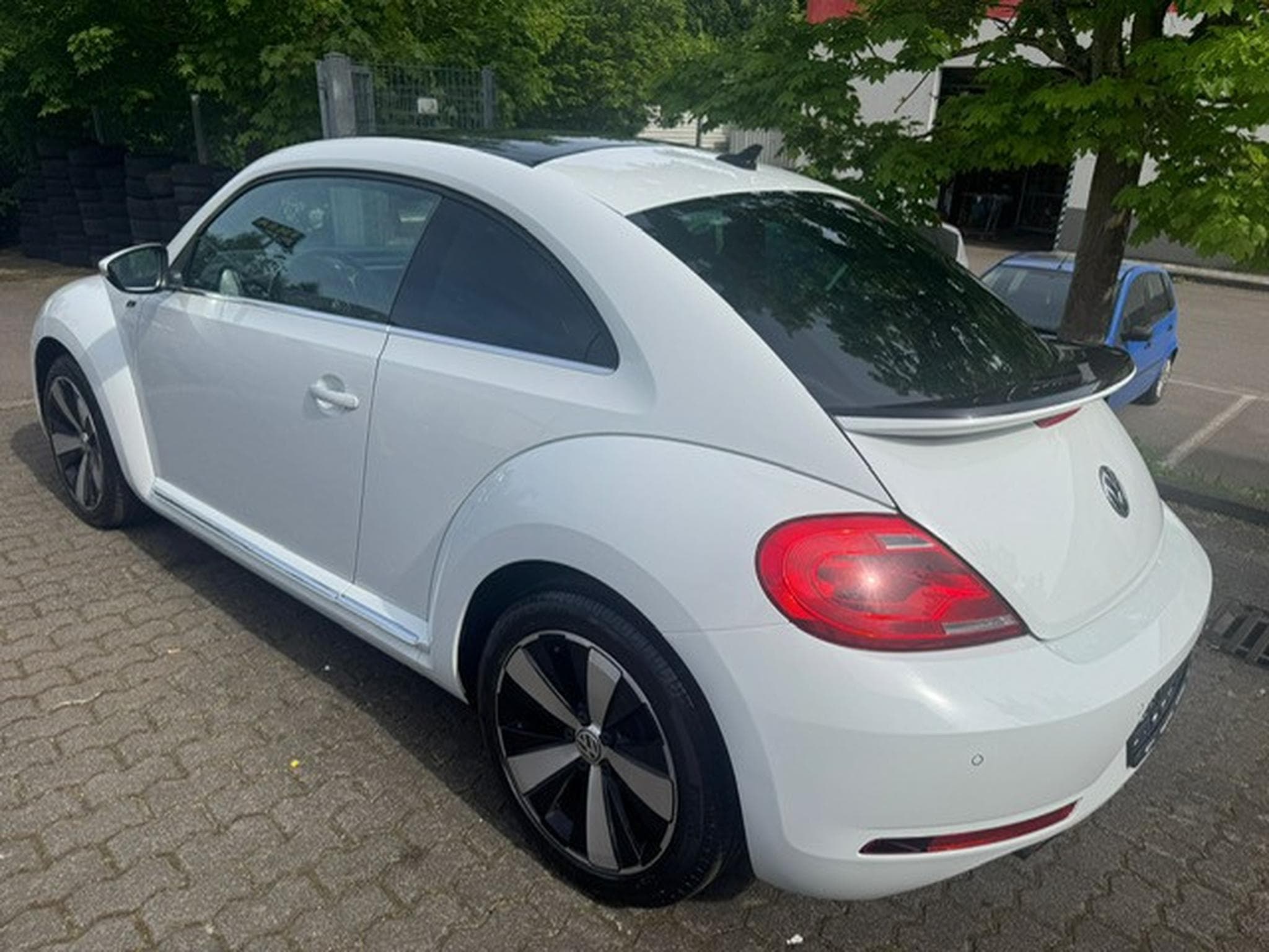 VW Beetle VOLKSWAGEN BEETLE R-LINE DSG PANORAMA LEDER NAVI MFL (2016) - Photo 11