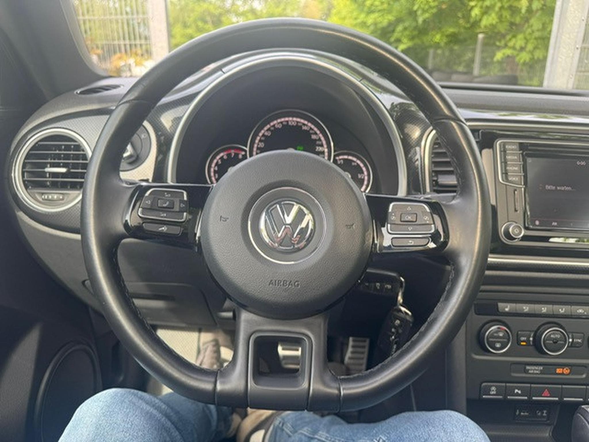 VW Beetle VOLKSWAGEN BEETLE R-LINE DSG PANORAMA LEDER NAVI MFL (2016) - Photo 15