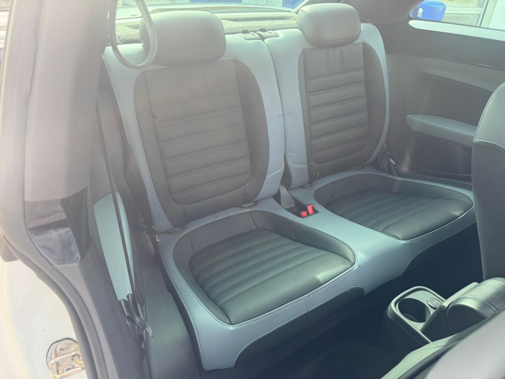 VW Beetle VOLKSWAGEN BEETLE R-LINE DSG PANORAMA LEDER NAVI MFL (2016) - Photo 6