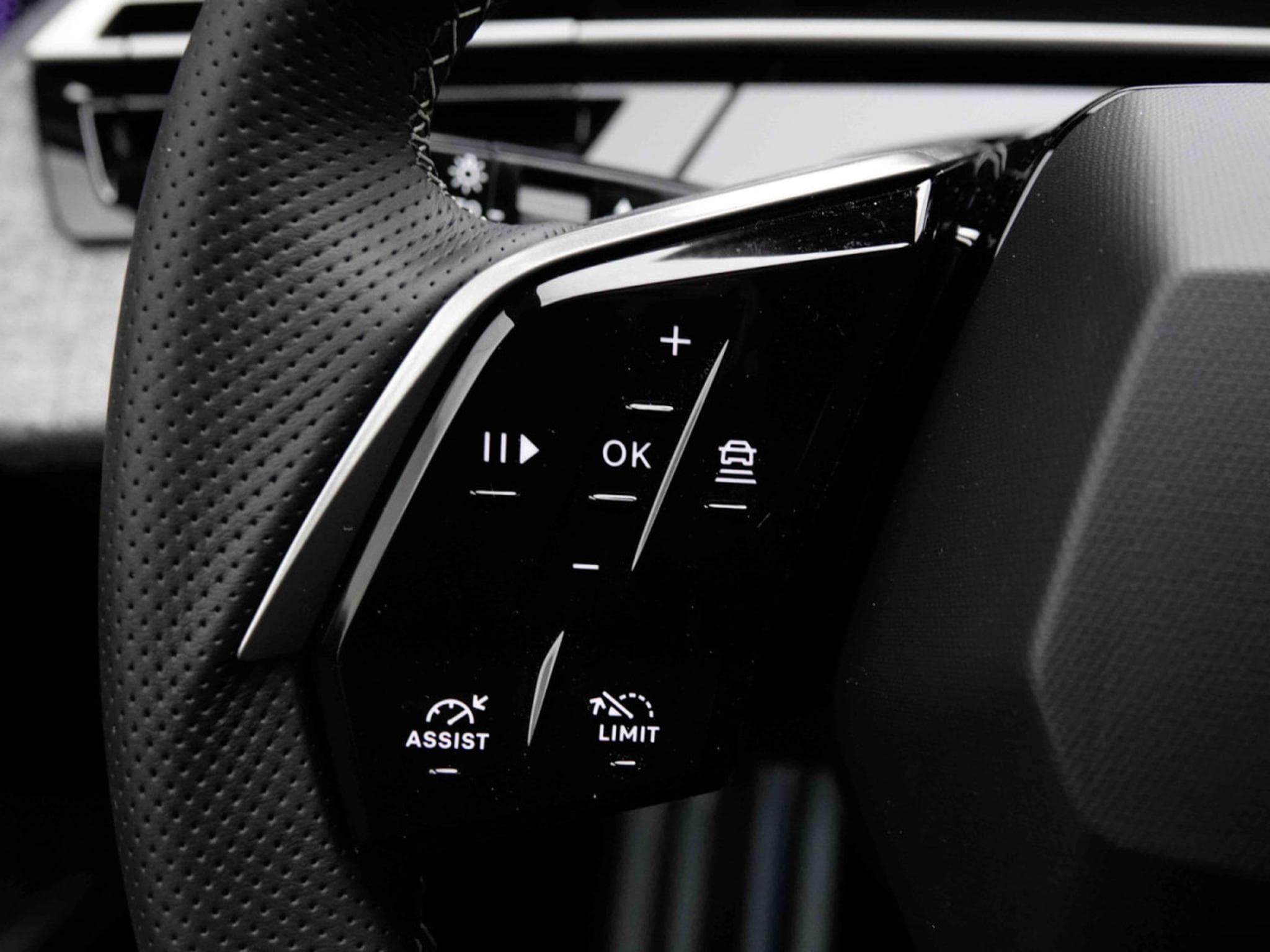 Peugeot 5008 1.2 PureTech 146 e-DSC6 GT (2026) - Photo 21