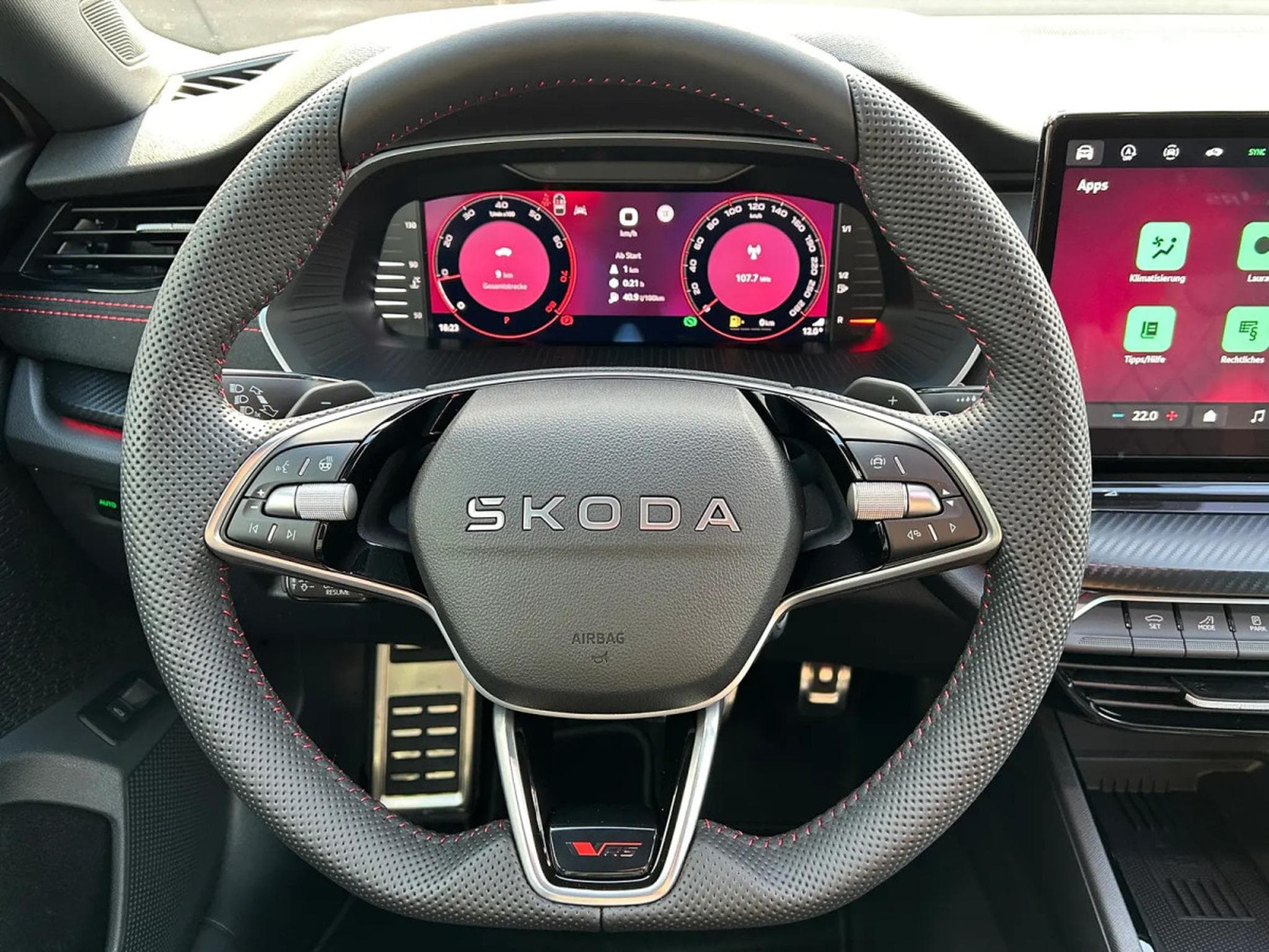 Skoda Octavia 2.0 TSi DSG 265 RS (2026) - Foto 9
