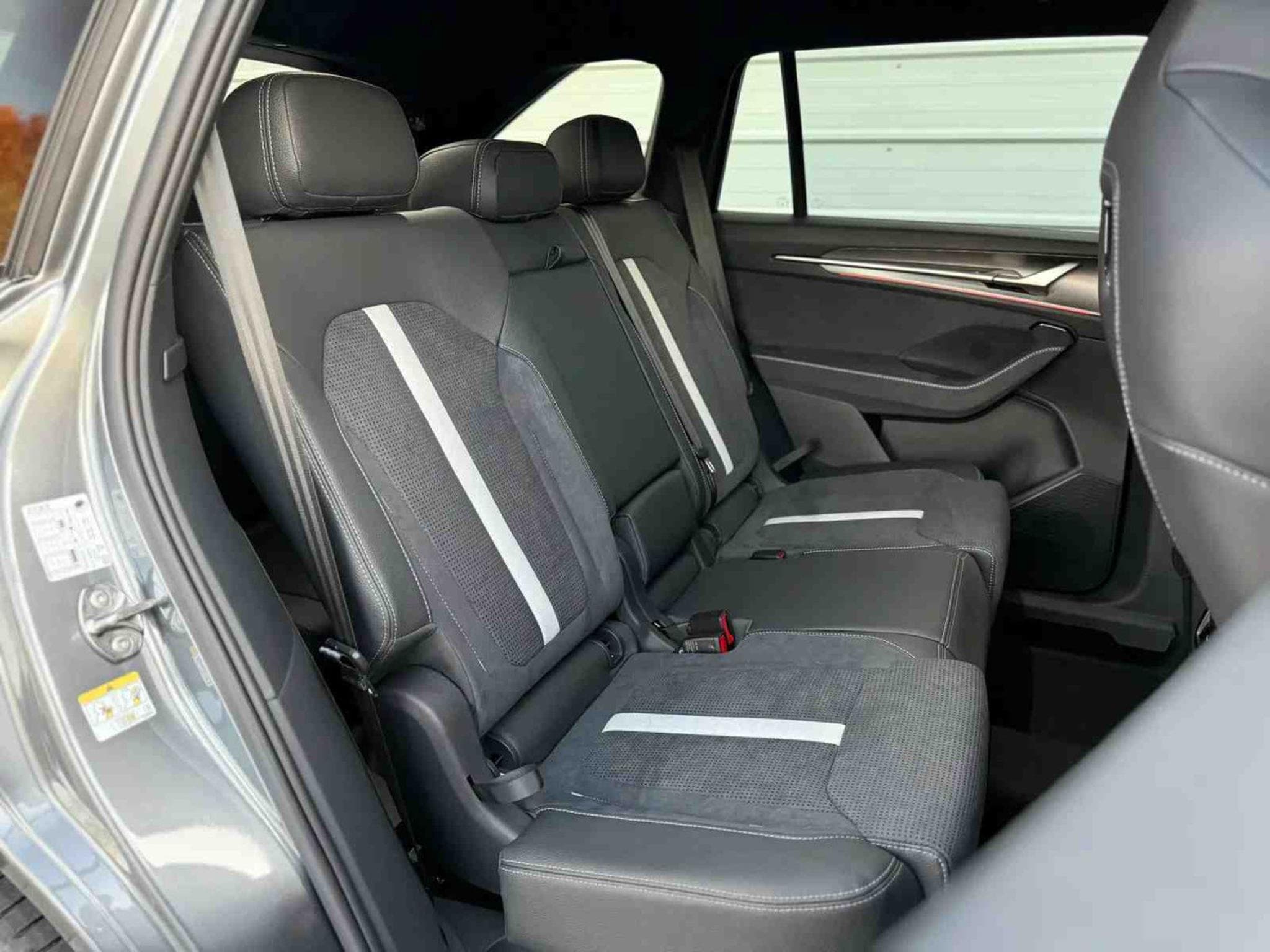 Skoda Kodiaq 2.0 TSi DSG 204 4x4 Sportline (2025) - Foto 18