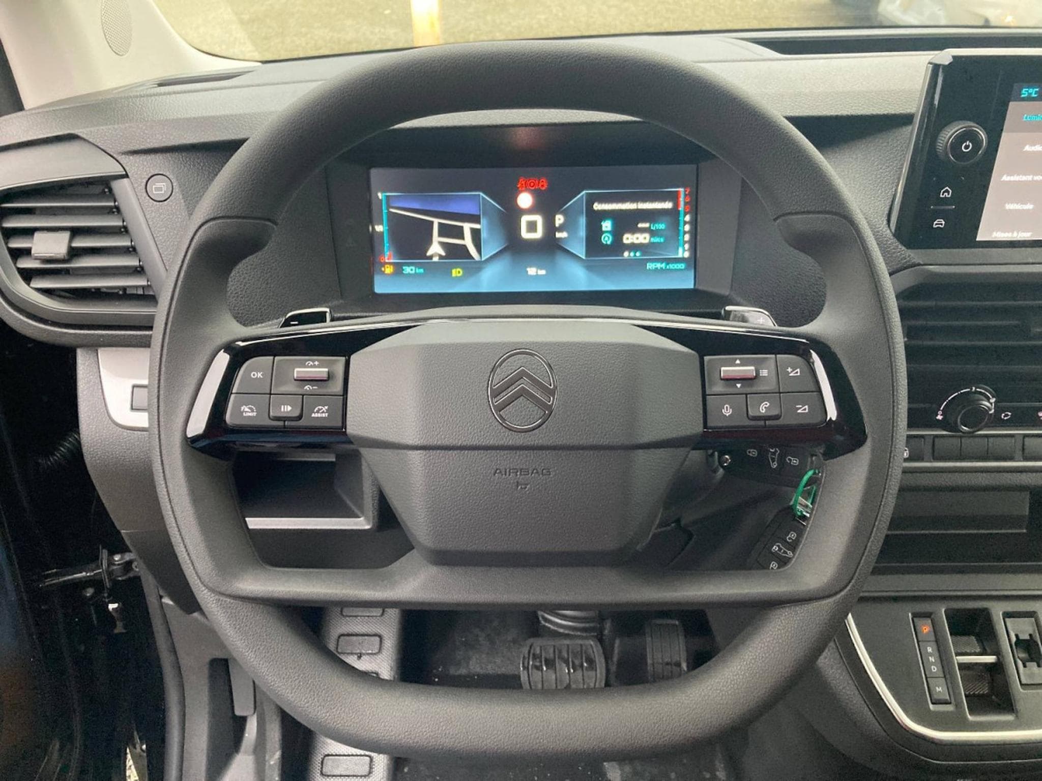 Citroën Jumpy 2.0 BlueHDI EAT8 180 XL Double Cabine Confort (2025) - Photo 15