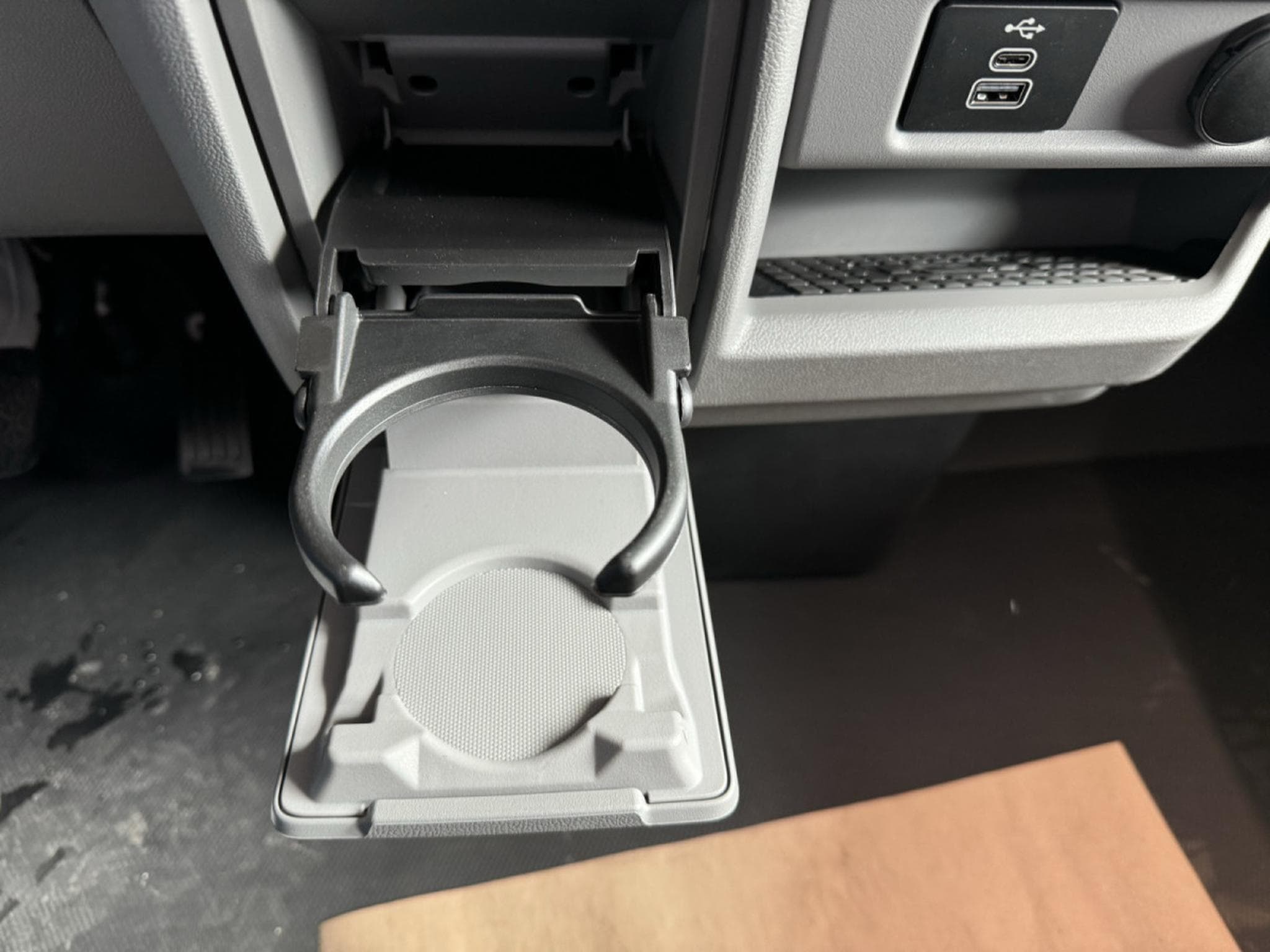 Ford Transit 2.0 ECOBLUE 170 BVA L2H1 Limitited (2025) - Photo 17