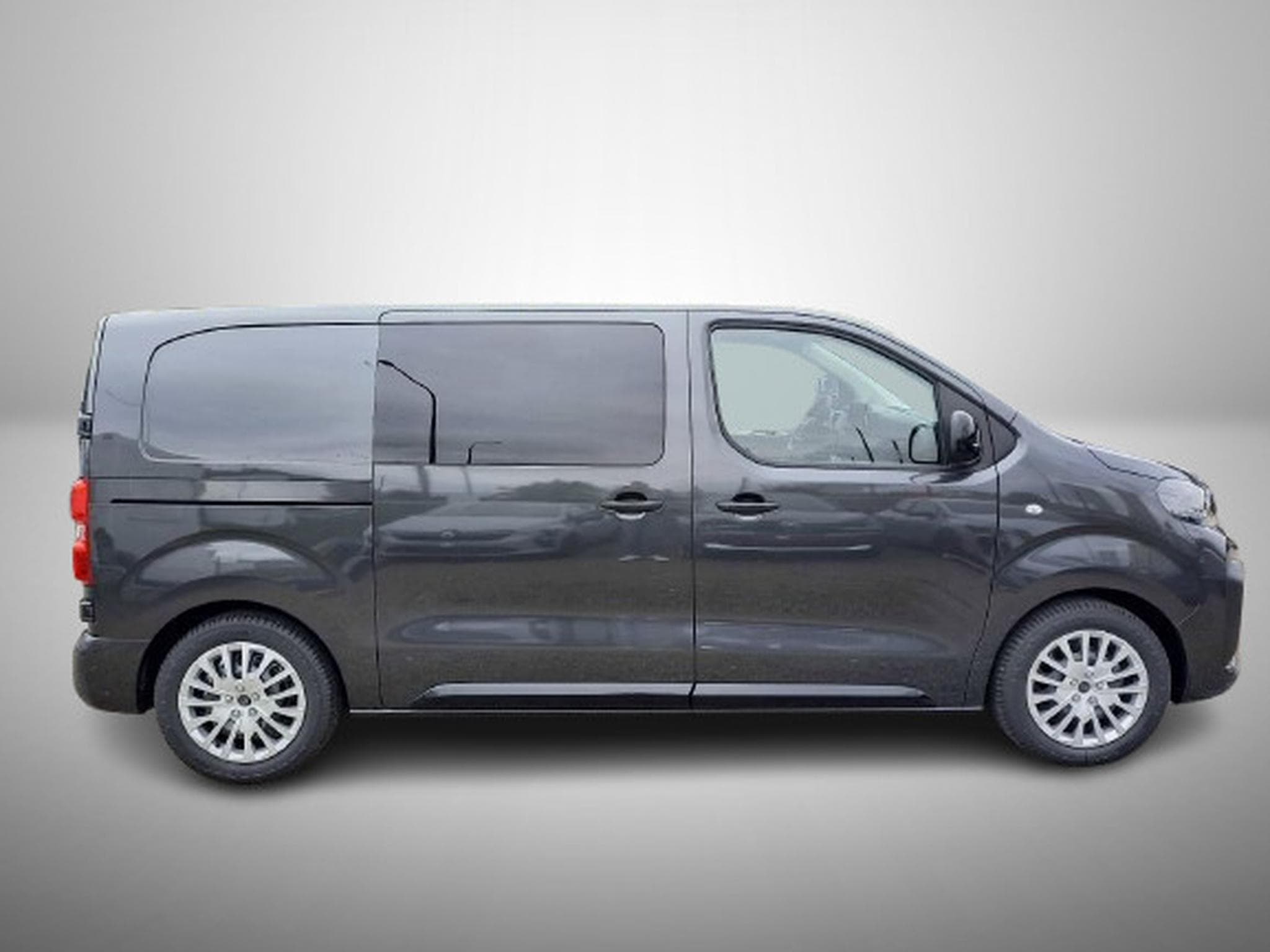 Peugeot Expert 2.0 BlueHDI 180 EAT8 Confort M Doubel Cabine (2025) - Photo 4