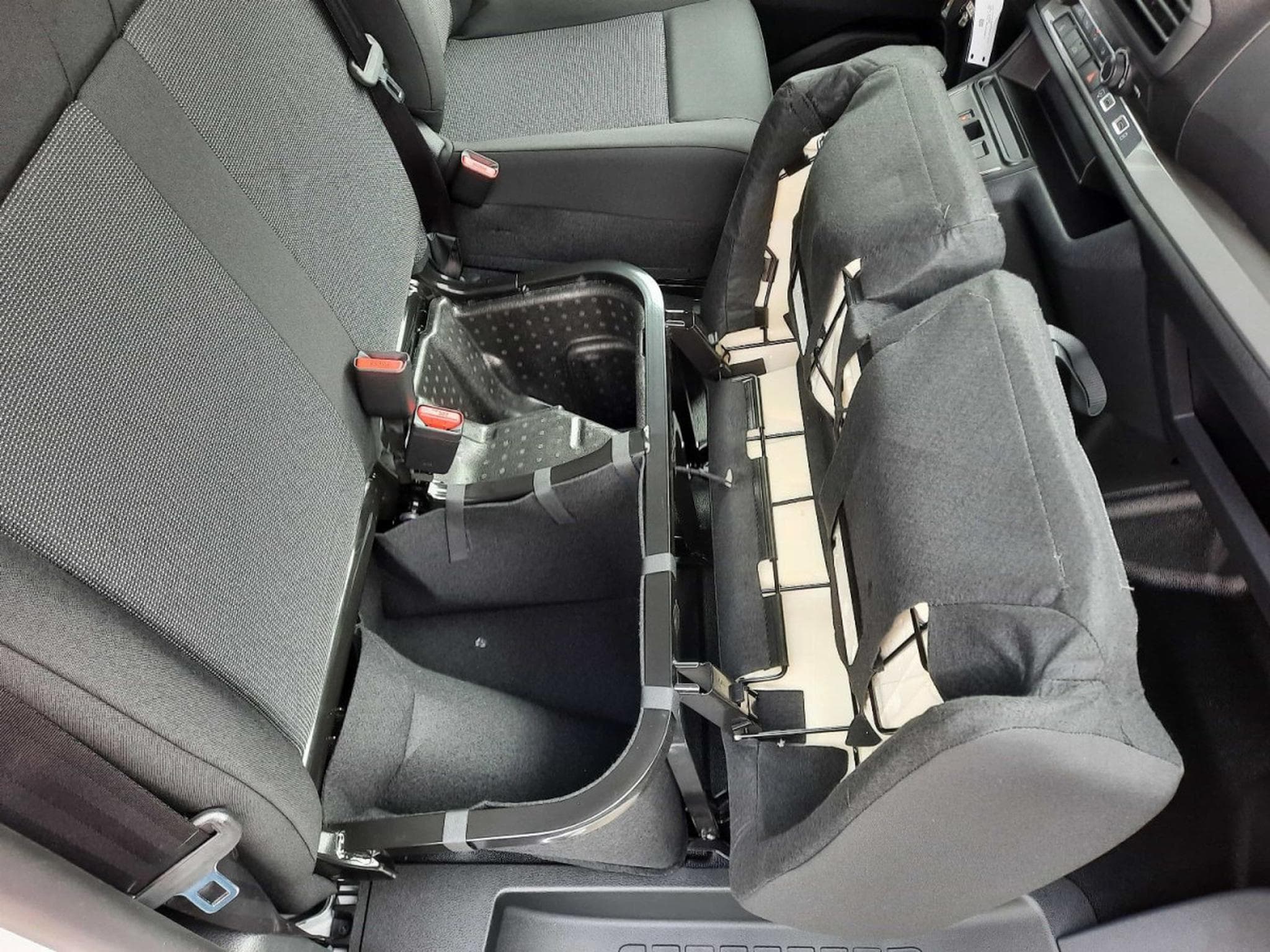 Citroën Jumpy 2.0 BlueHDI EAT8 150 Confort (2026) - Photo 23