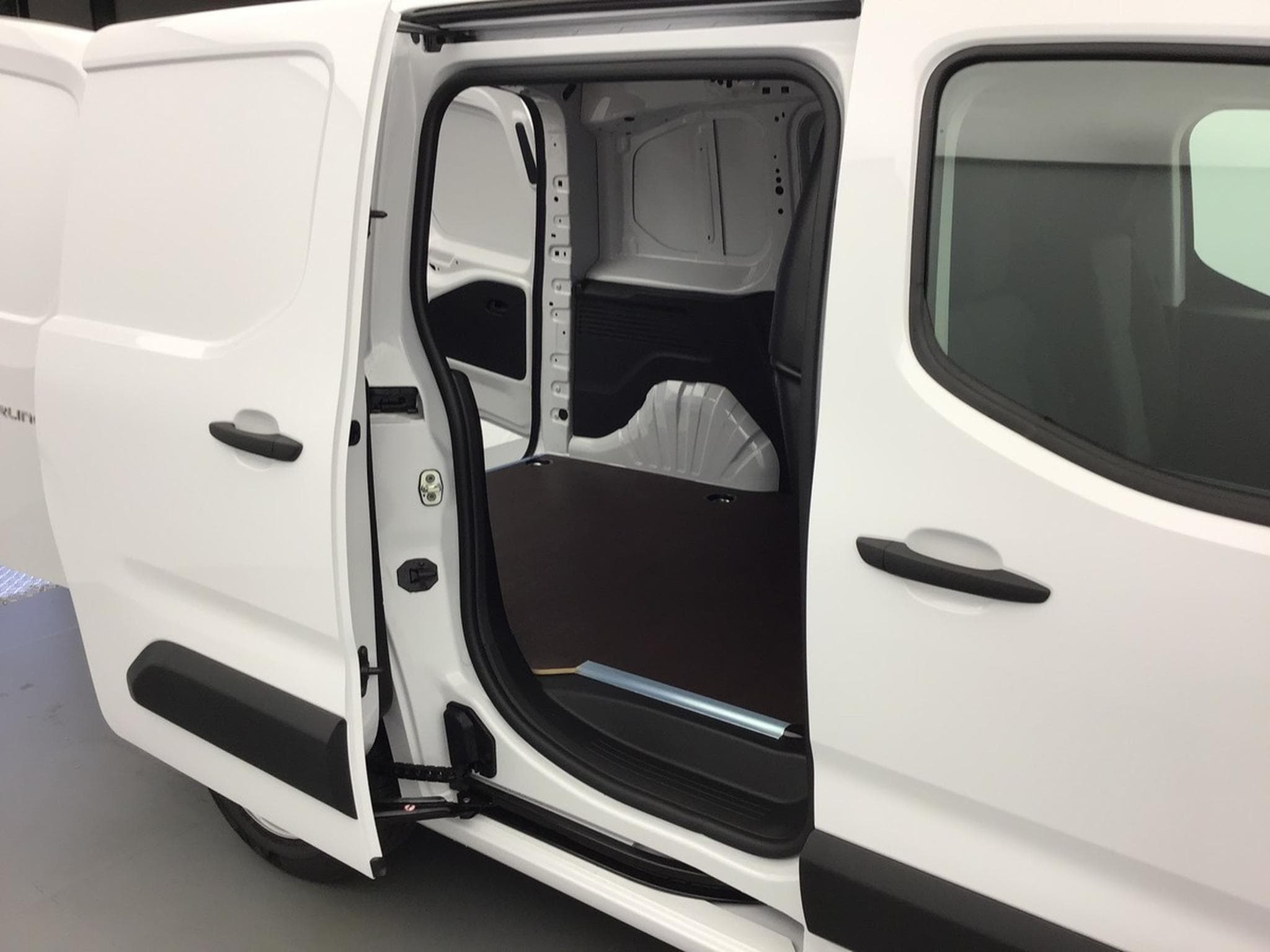 Citroën Berlingo 1.5 BlueHDI 100 (2025) - Photo 22