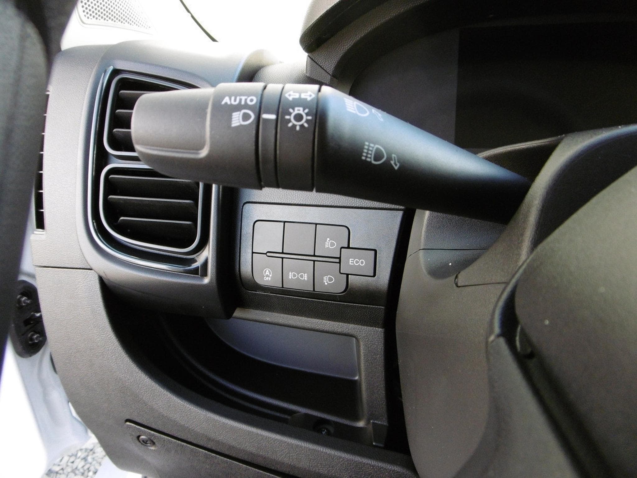 Citroën Jumper 2.2 BlueHDI 140 L2H2 (2025) - Photo 18
