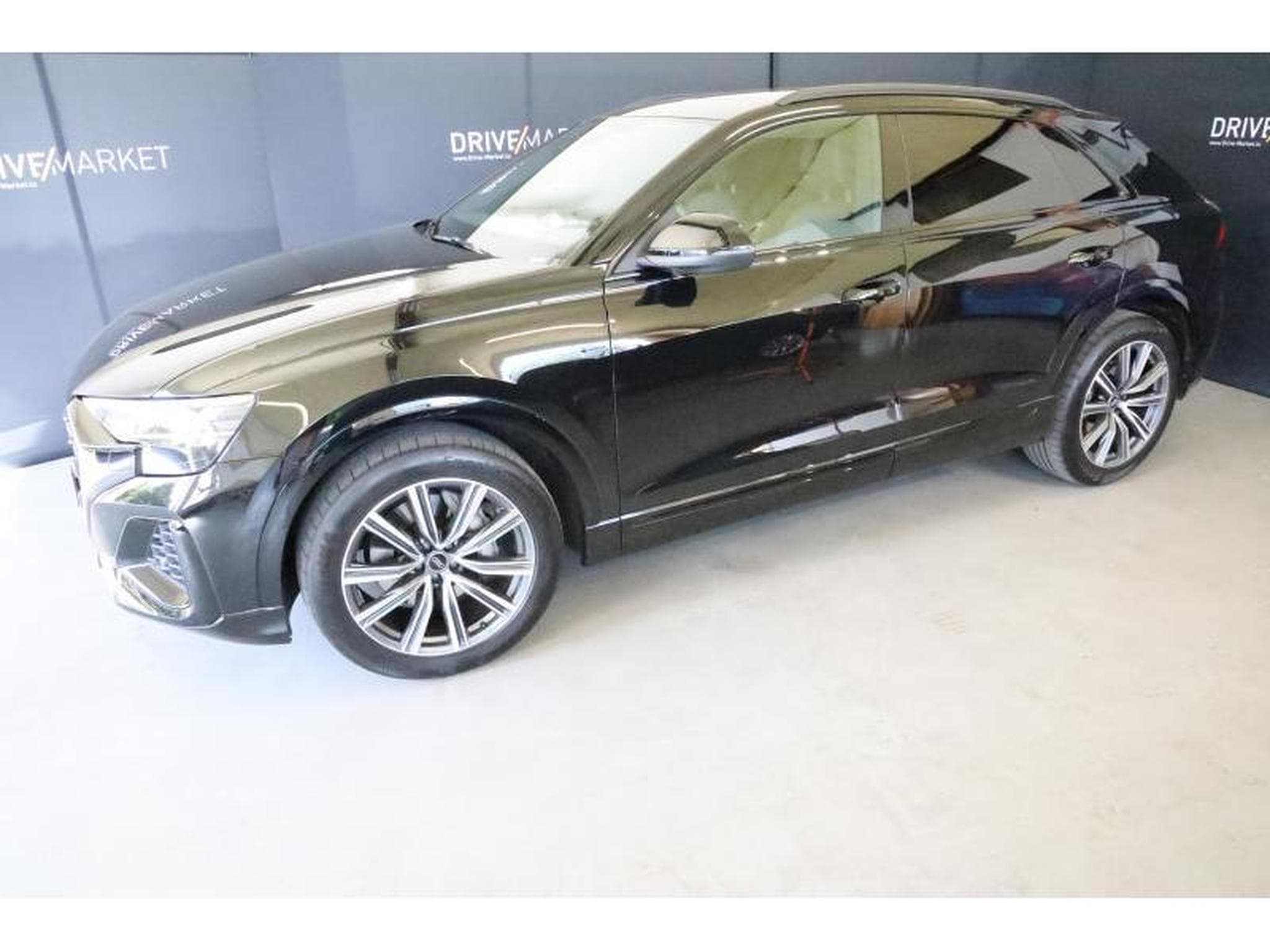 Audi Q8 50 TDI (2024) - Photo 16