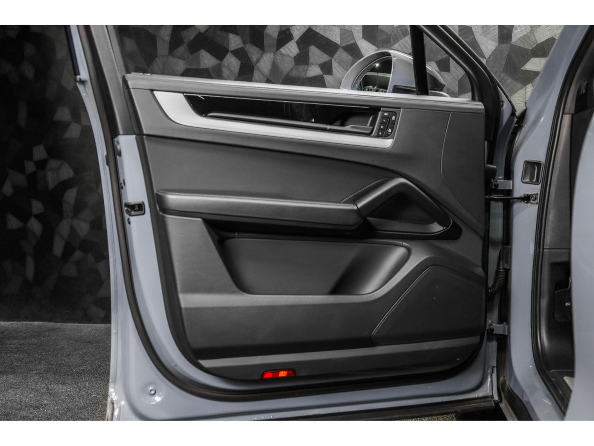 Porsche Cayenne S Coupé - ARCTIC GREY (2023) - Photo 29