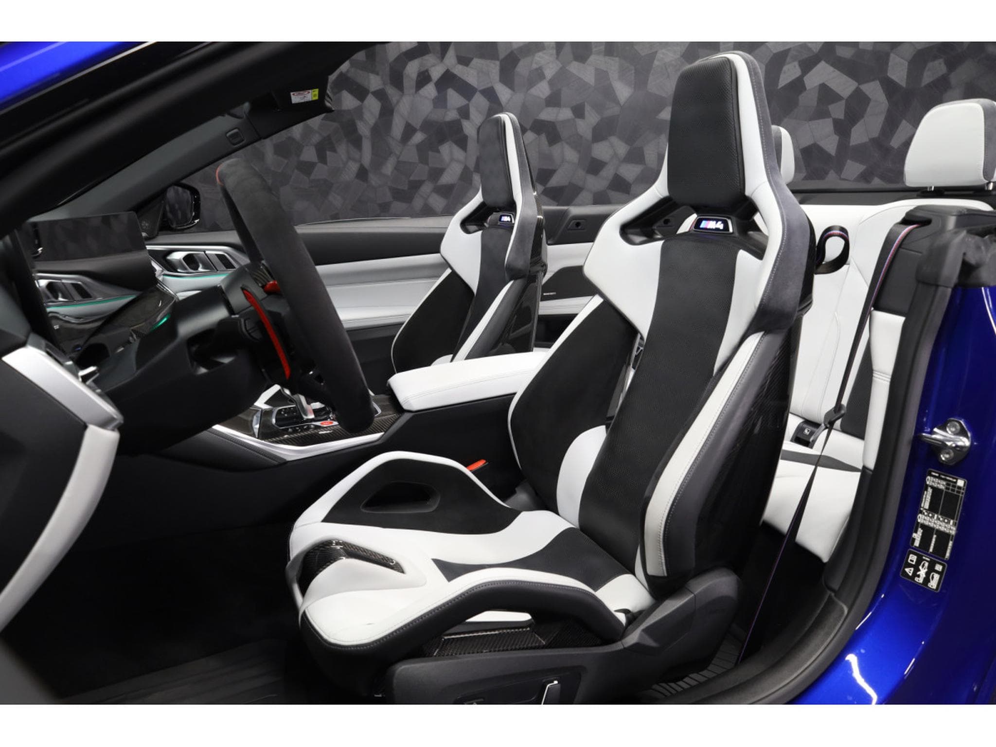 BMW M4 Compétition Cabriolet X-DRIVE G83 - BMW INDIVIDUAL (2025) - Photo 4