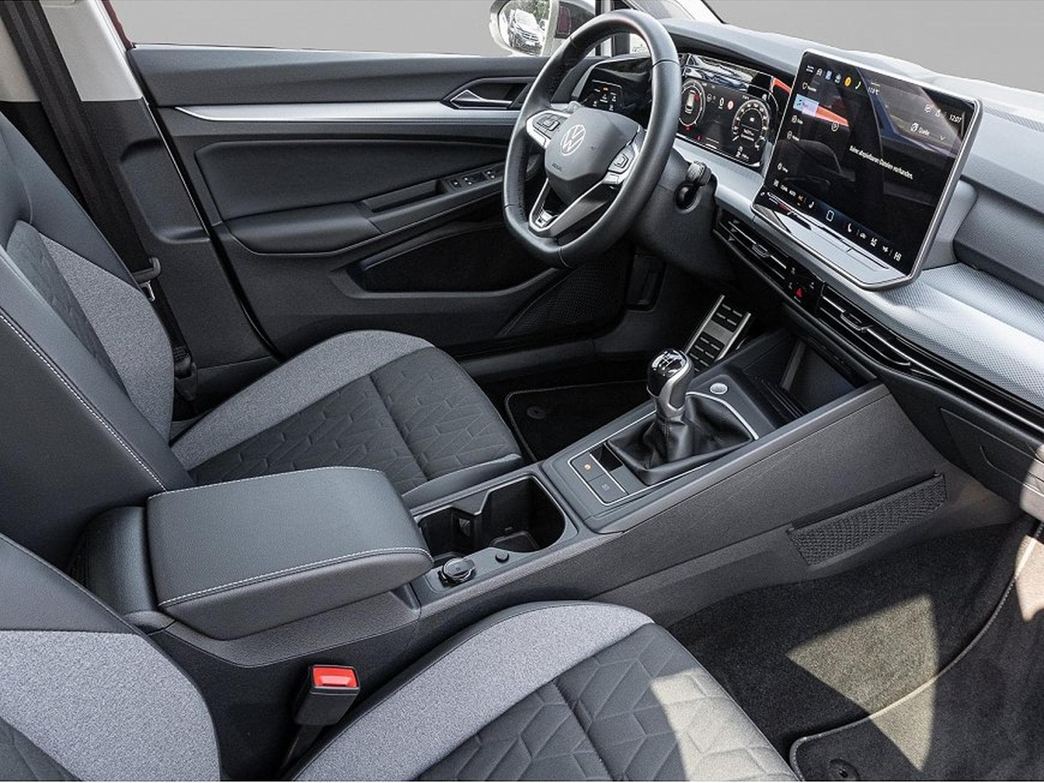 VW Golf (2025) - Photo 7