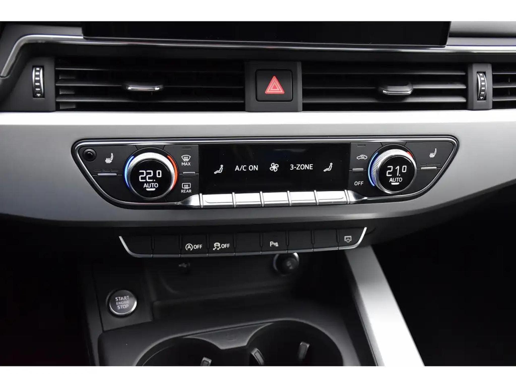 Audi A4 (2024) - Foto 16