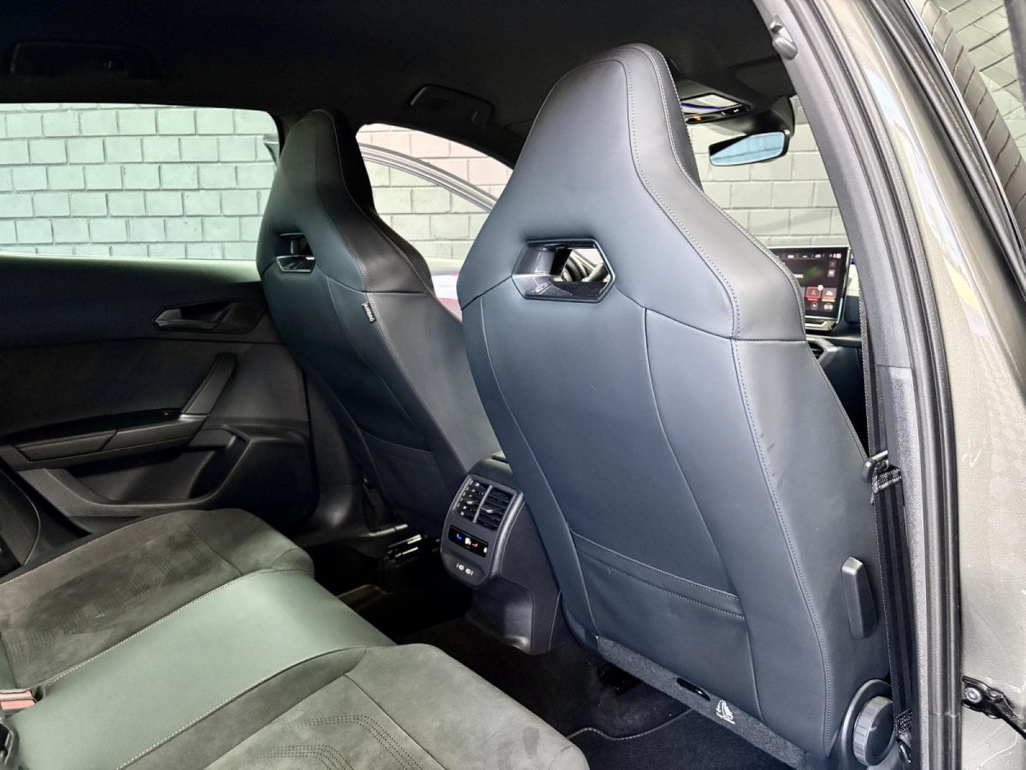 Cupra Formentor VZ Tribe Edition 245CV eHybrid PHEV DSG6 ** CAM** HAYON** (2024) - Photo 19