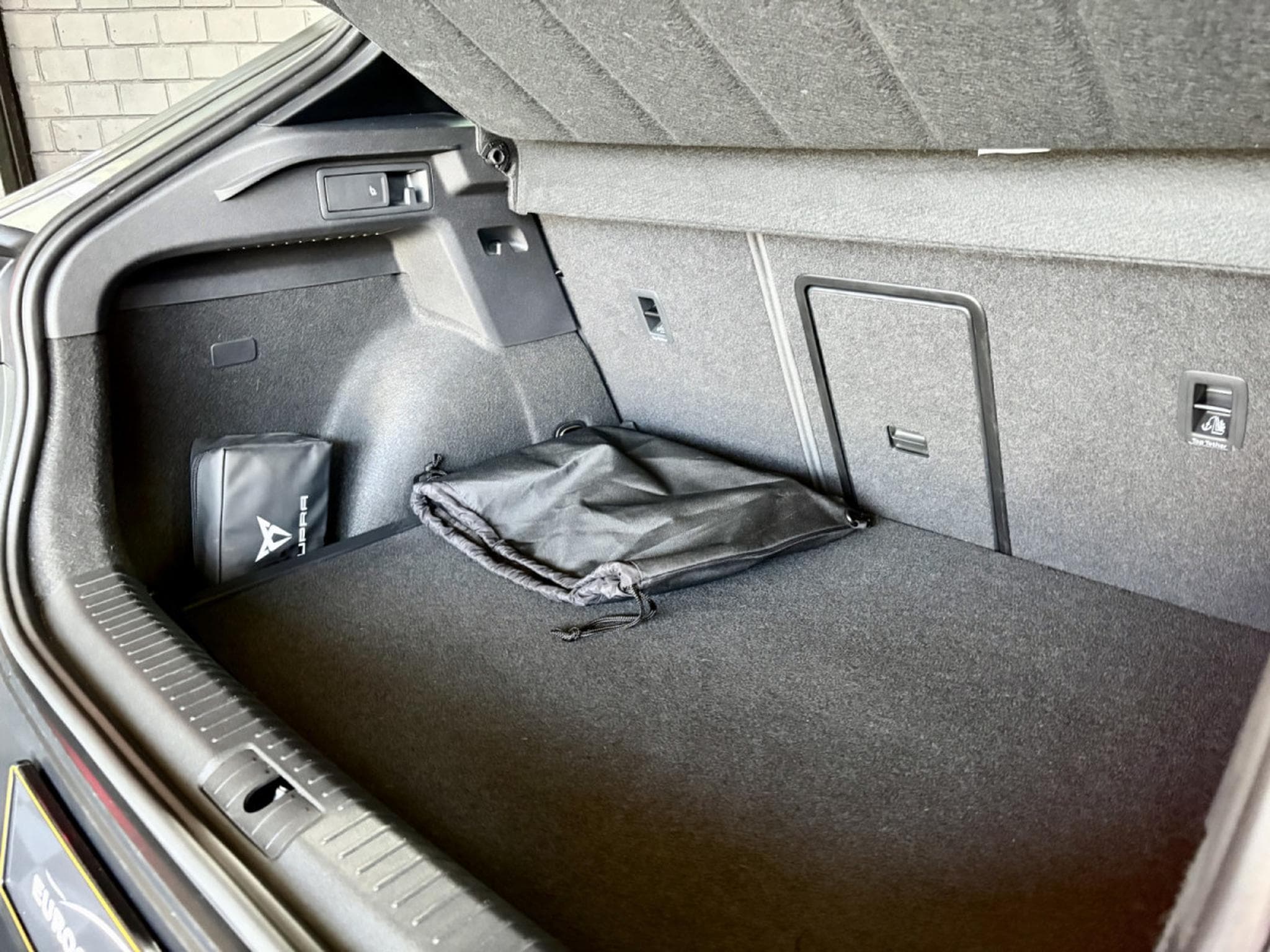 Cupra Formentor VZ Tribe Edition 245CV eHybrid PHEV DSG6 ** CAM** HAYON** (2024) - Photo 20
