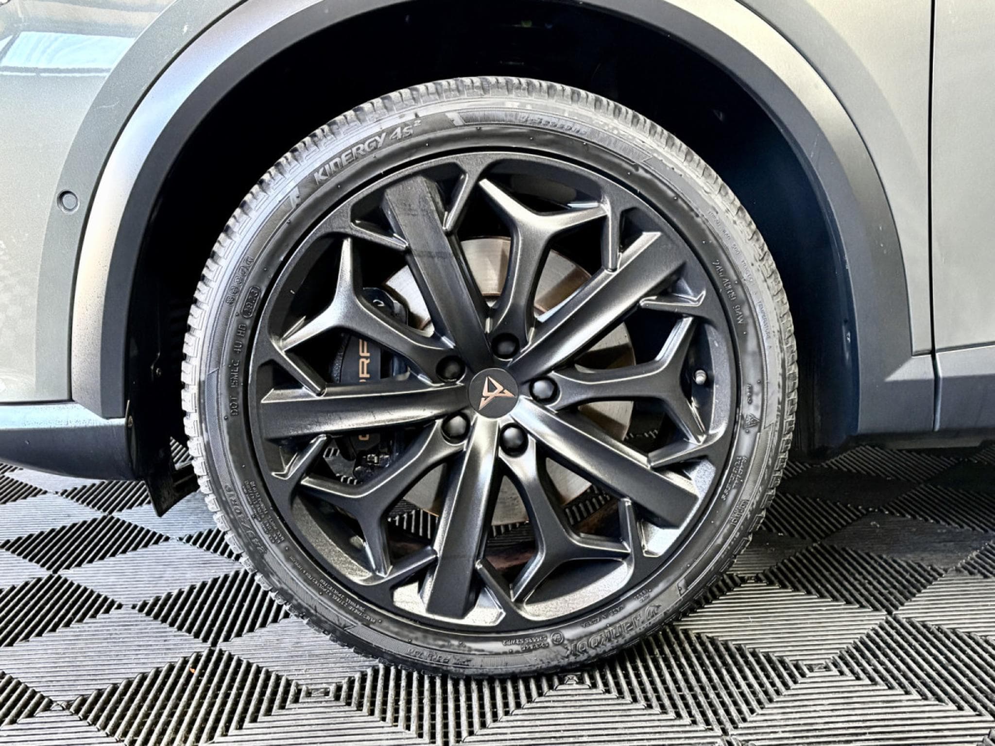 Cupra Formentor VZ Tribe Edition 245CV eHybrid PHEV DSG6 ** CAM** HAYON** (2024) - Photo 22