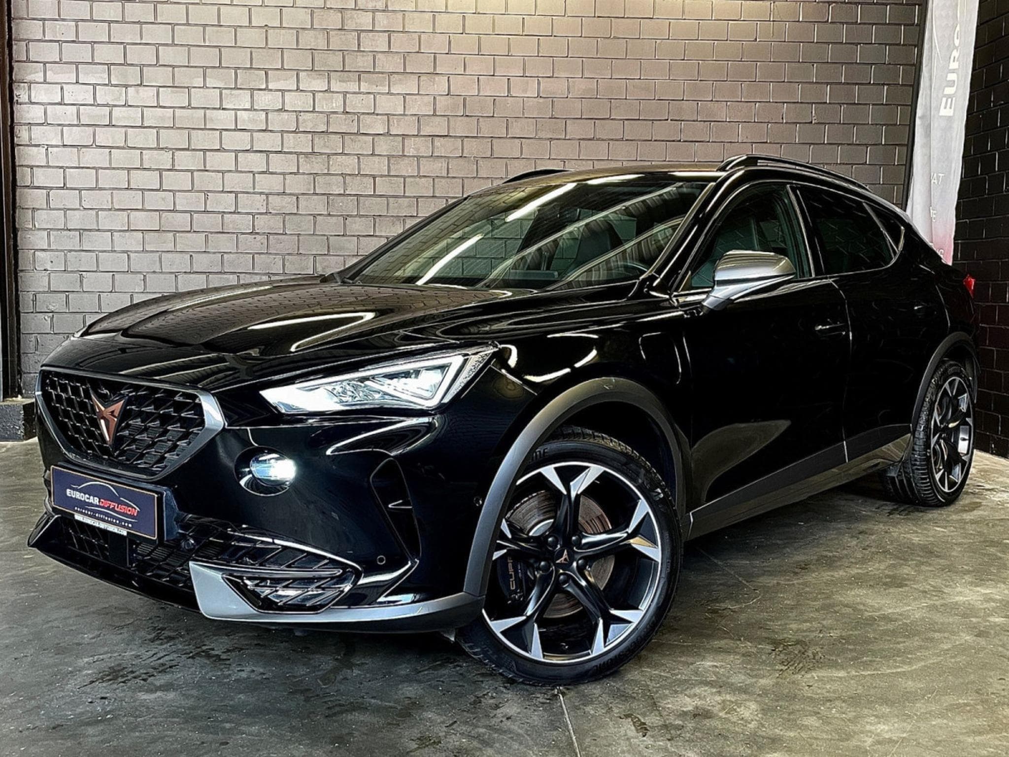 Cupra Formentor VZ 245CV eHybrid  PHEV DSG6 *ATTELAGE *HAYON* *360°* (2024) - Photo 1