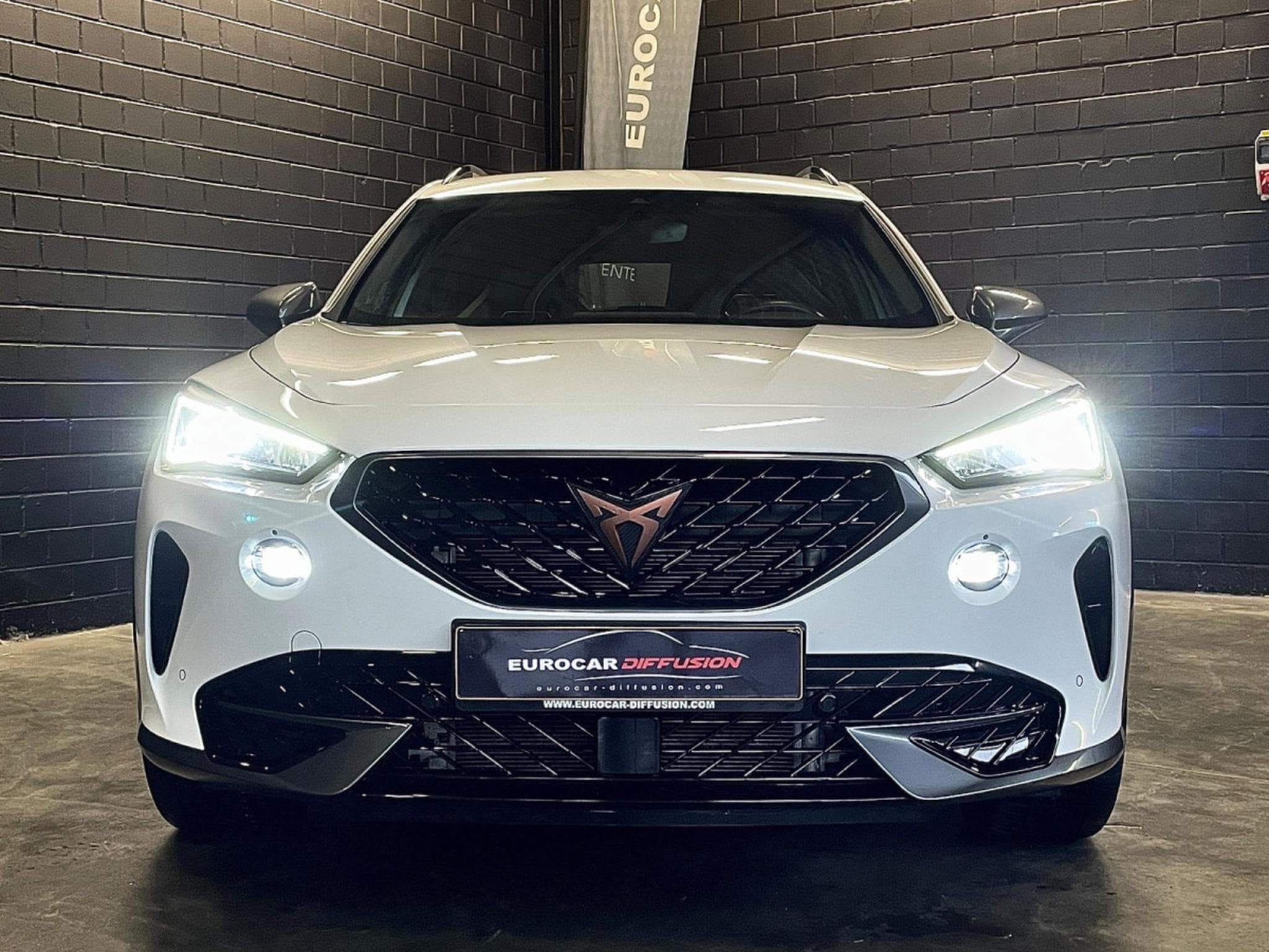 Cupra Formentor VZ 245CV eHybrid  PHEV DSG6 *ATTELAGE *HAYON* *360°* MATRIX (2024) - Photo 2