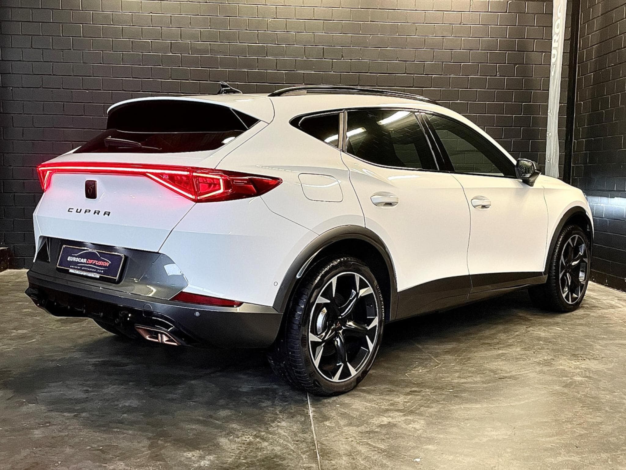 Cupra Formentor VZ 245CV eHybrid  PHEV DSG6 *ATTELAGE *HAYON* *360°* MATRIX (2024) - Photo 6
