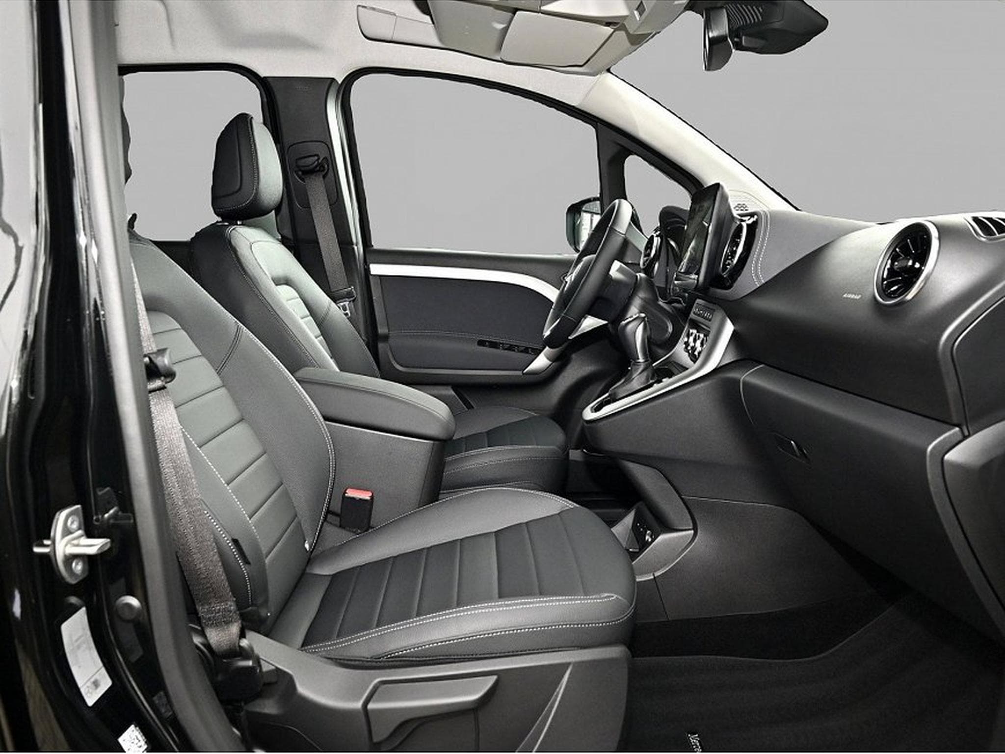 Mercedes EQ (2026) - Photo 2