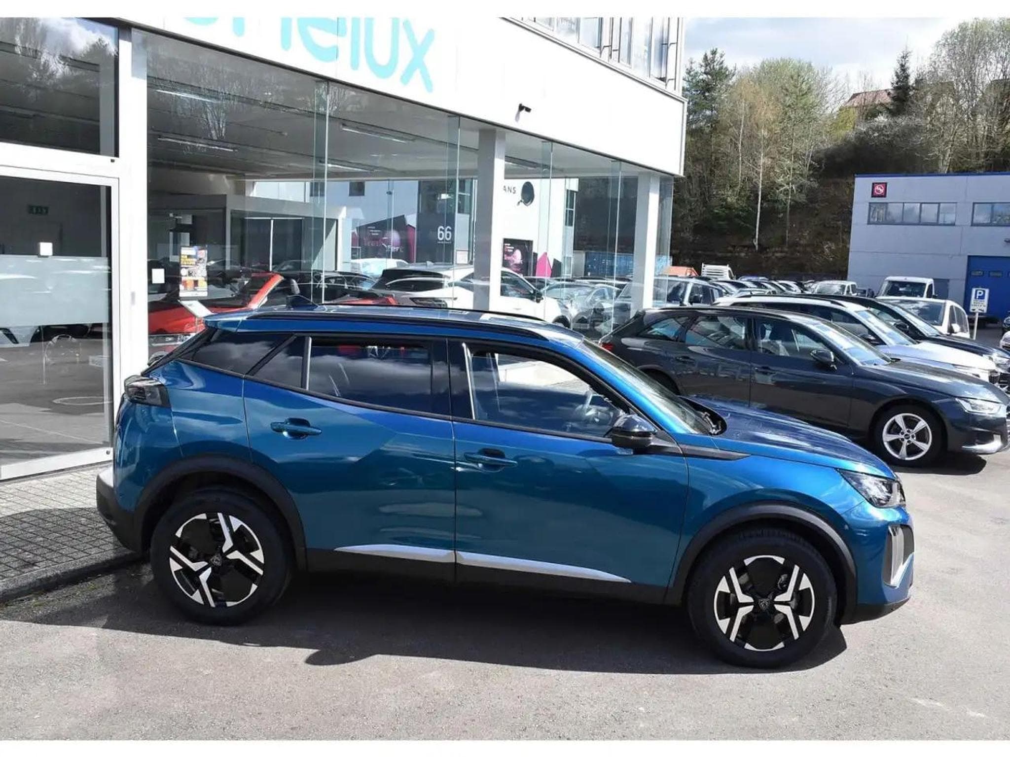 Peugeot 2008 (2025) - Foto 3