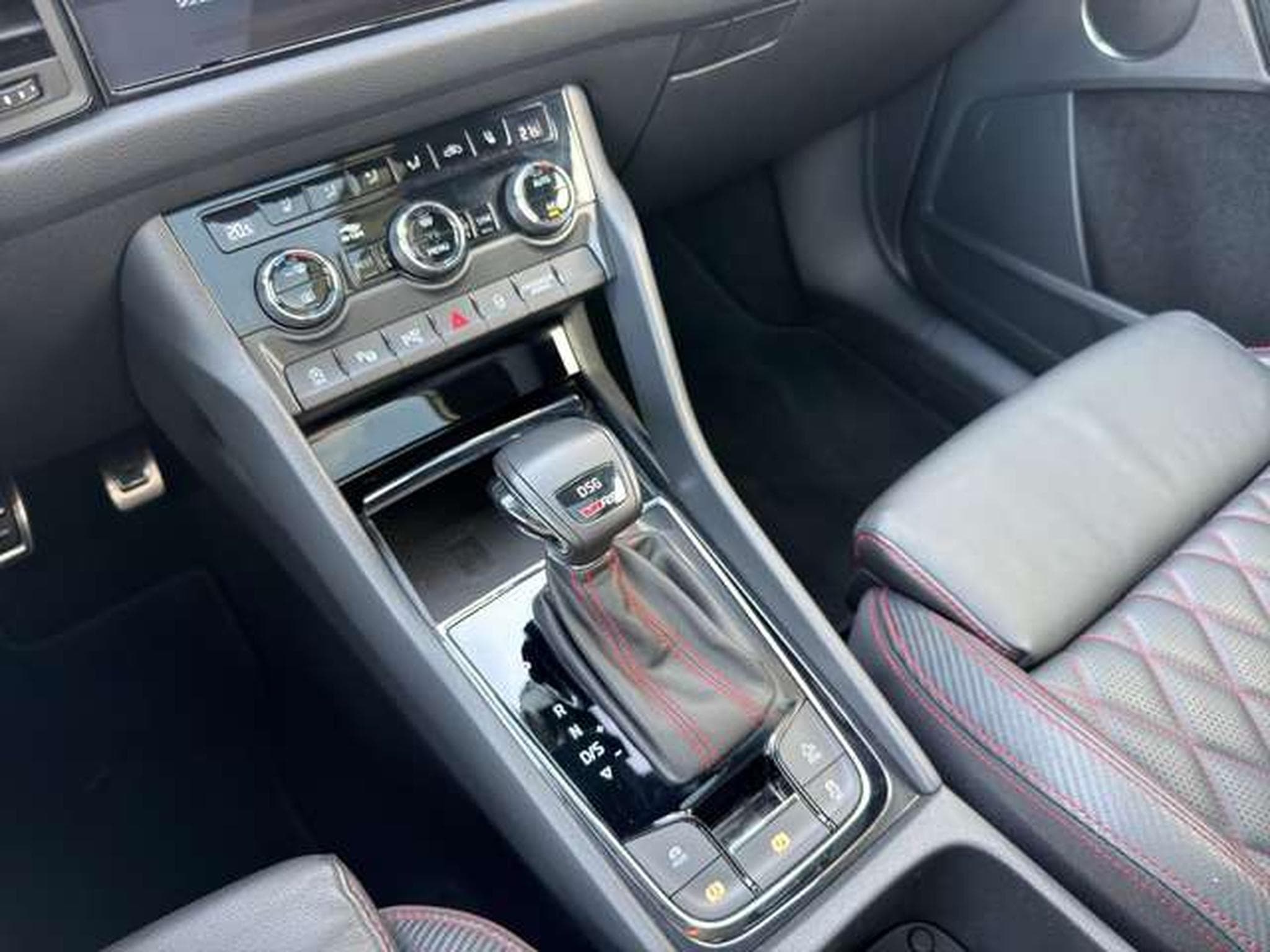 Skoda Kodiaq RS 4x4/Canton/AHK/360°/Pano/Matrix (2022) - Photo 12