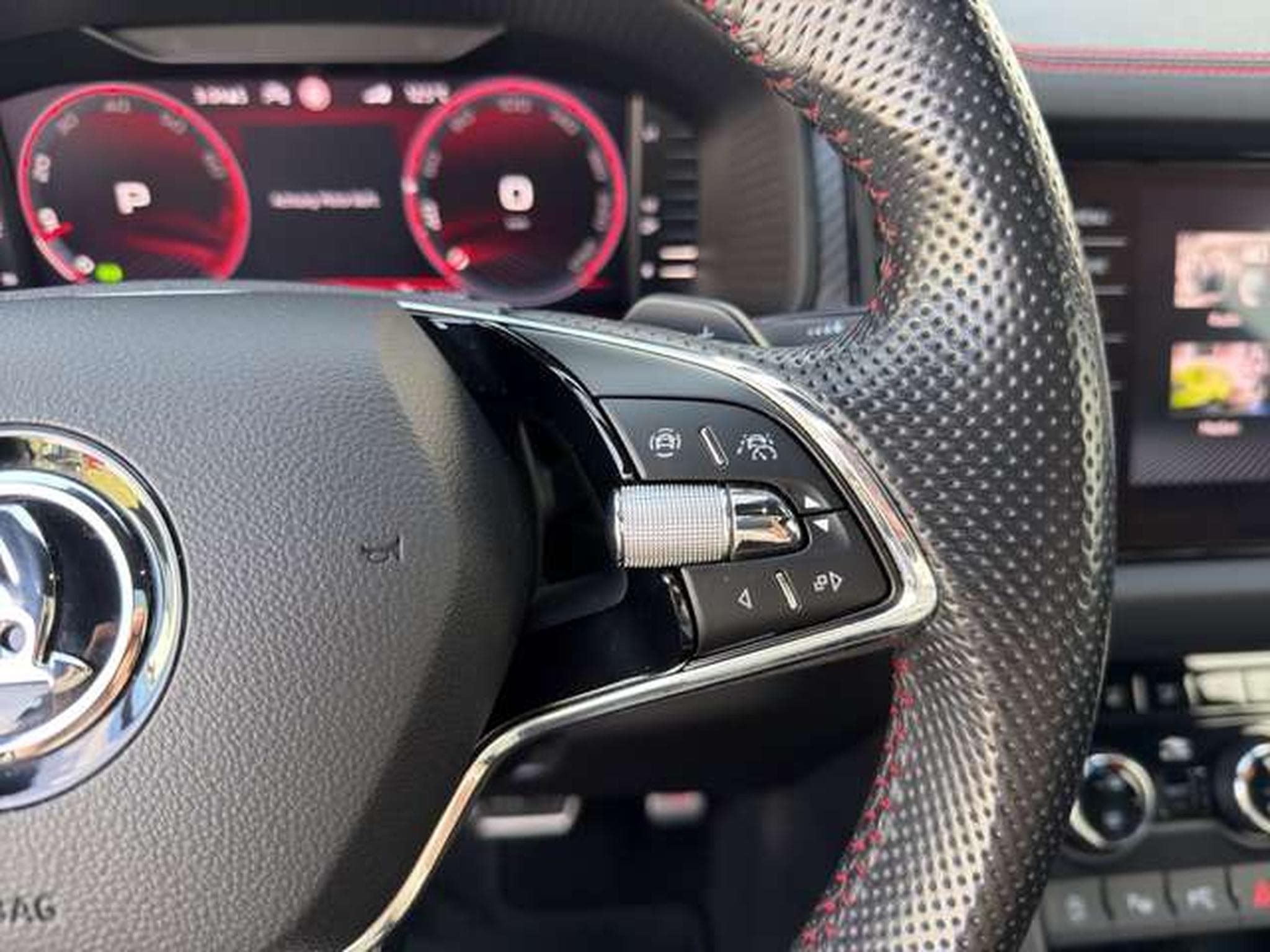 Skoda Kodiaq RS 4x4/Canton/AHK/360°/Pano/Matrix (2022) - Photo 28